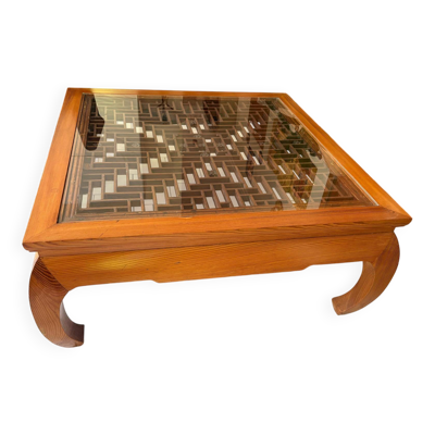 Grande table basse chinoise / asiatique en bois – décor de claustra sous ve