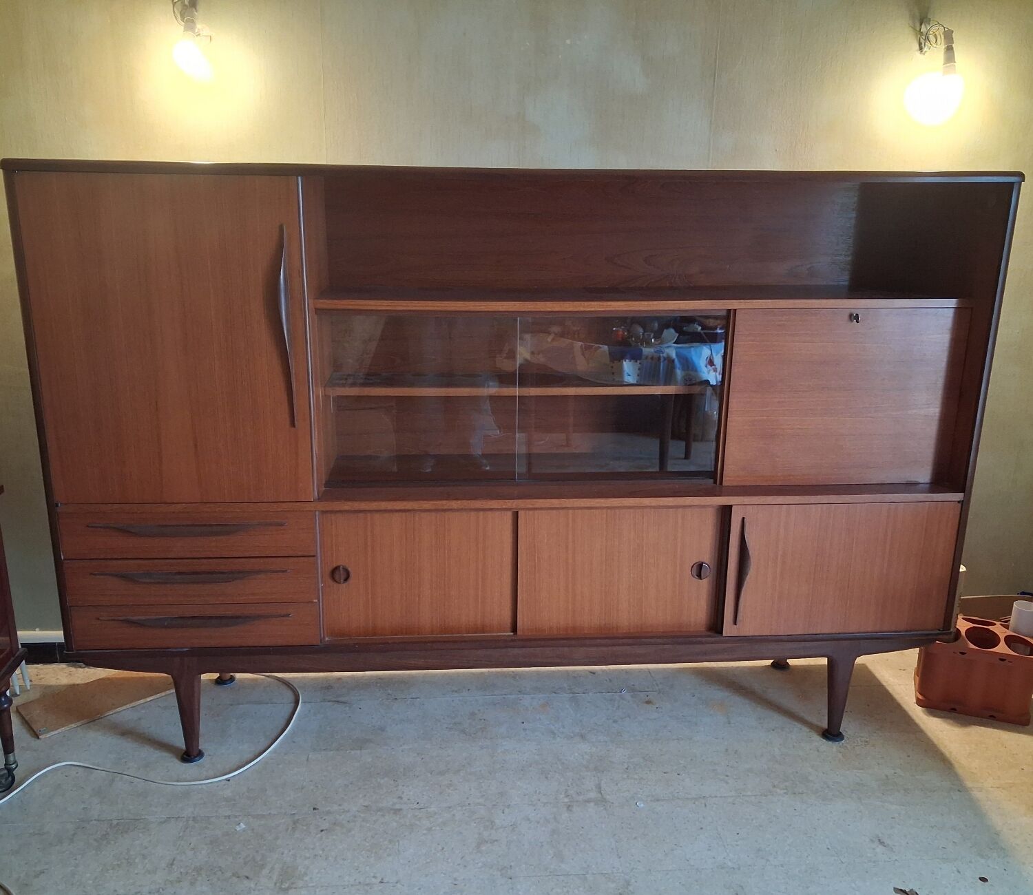 Vintage buffet