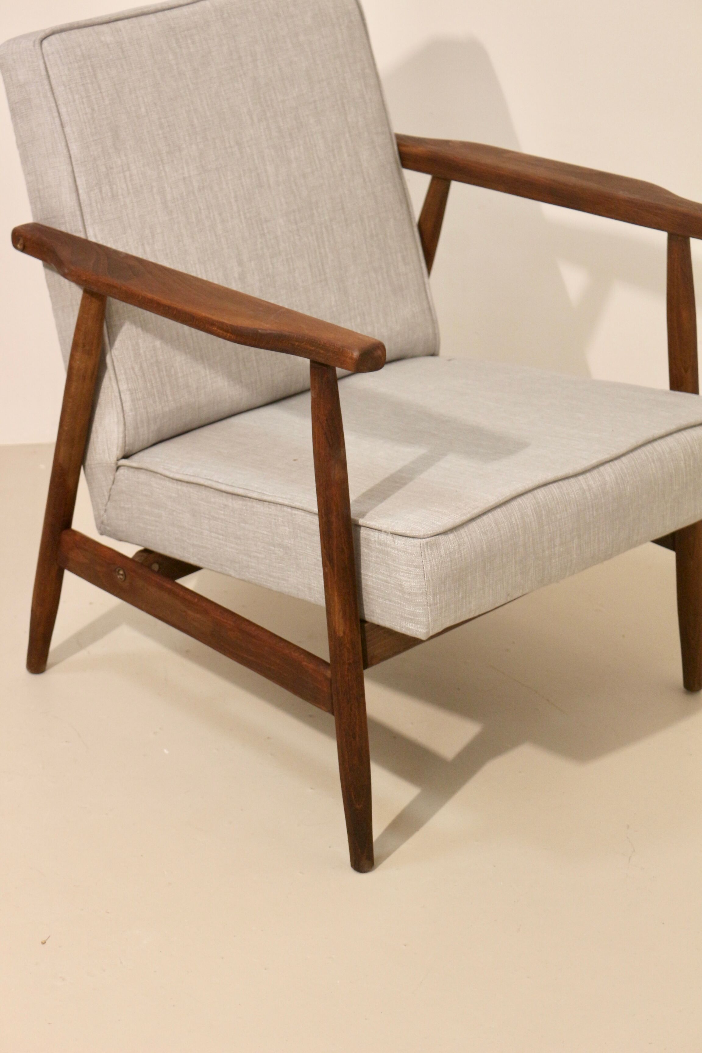 Fauteuil Henryk Lis 300-190 années 1970. Ref Mia