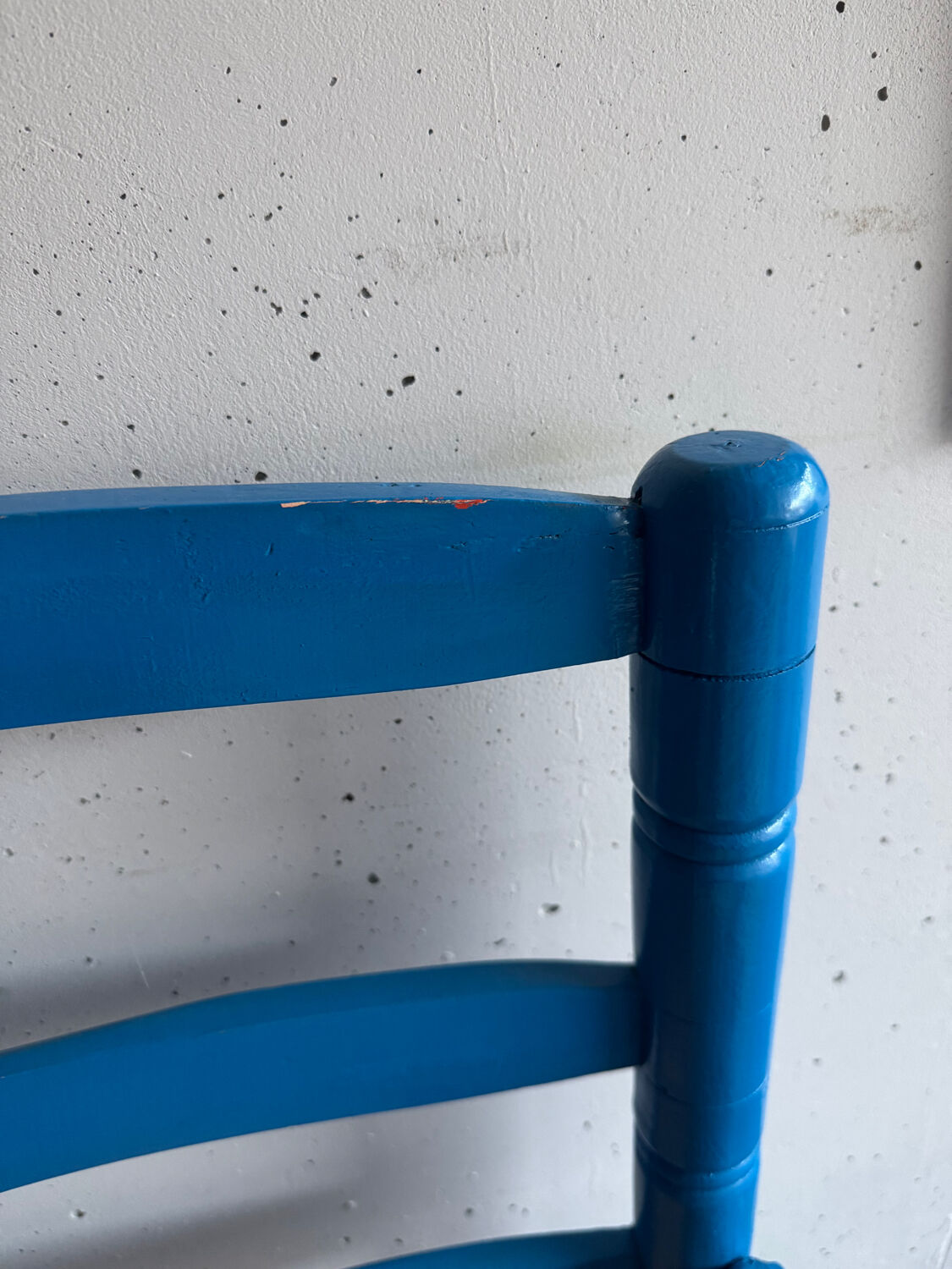 Pair of Provençal armchairs in painted wood and straw, around 1960.