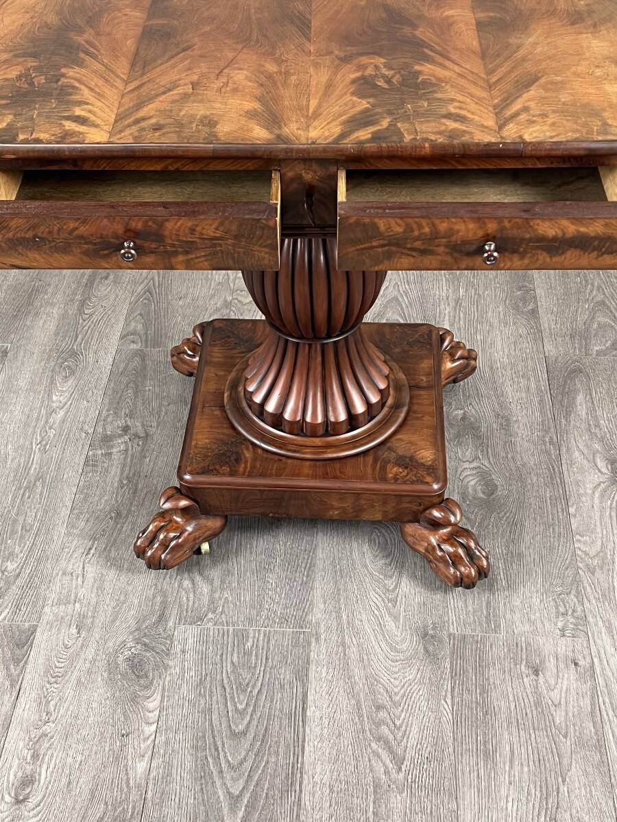 Mahogany drop-leaf table, 19th century