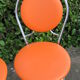 Paire de chaises vintages oranges