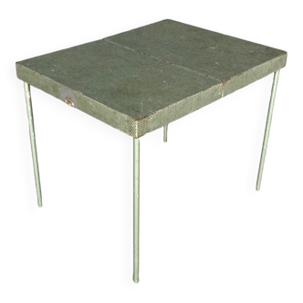 Table ou console en métal perforé