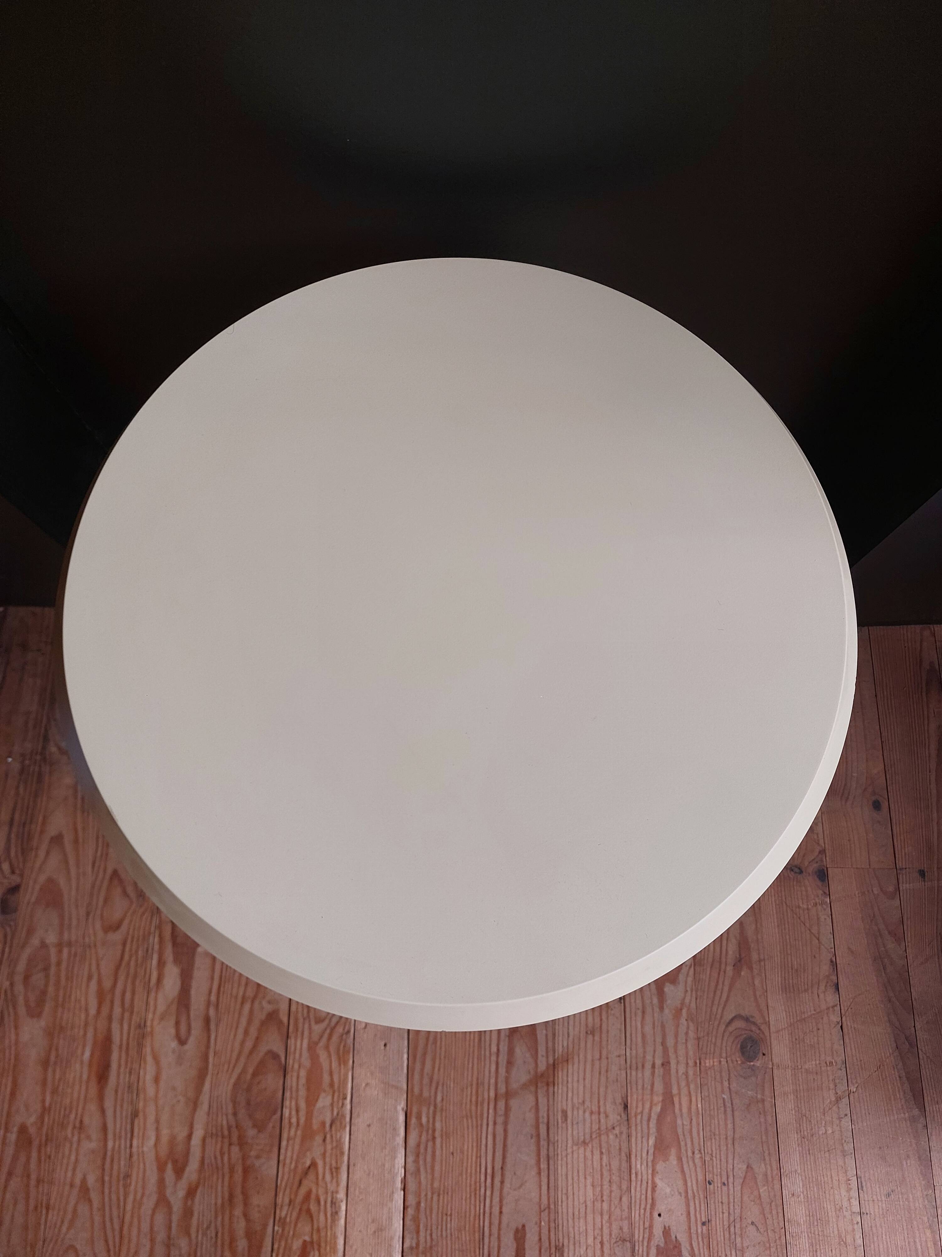 Miss Balu table Philippe Starck