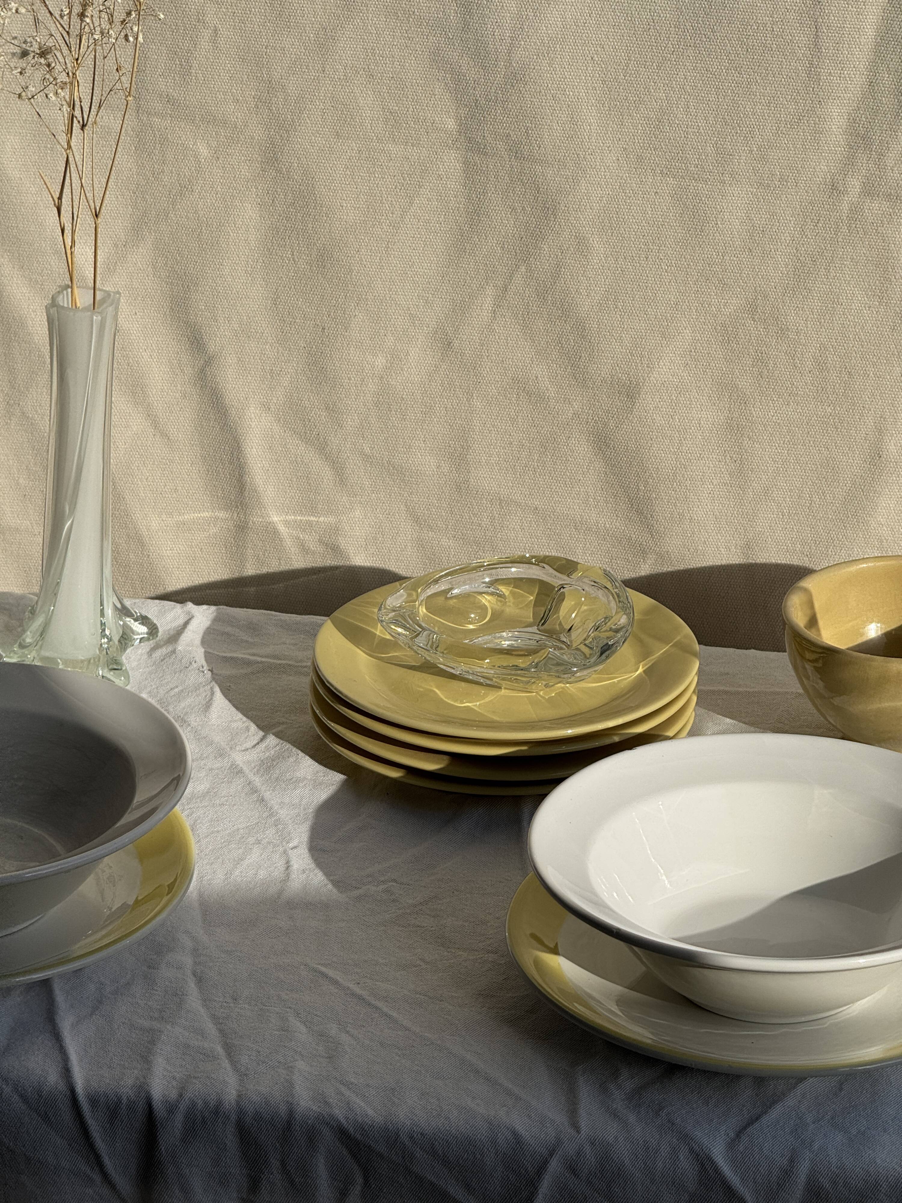 Set of 6 modern yellow dessert plates D19