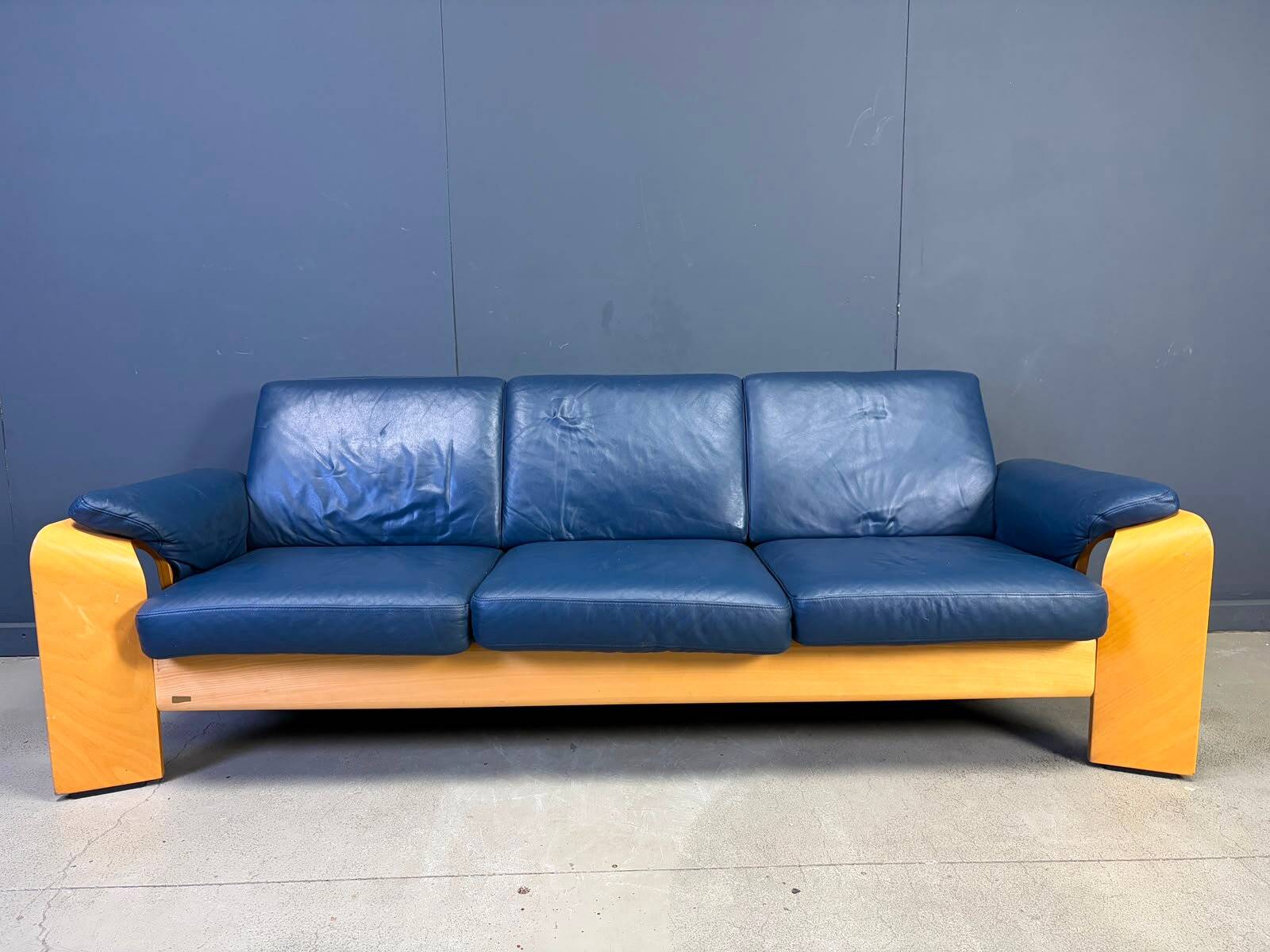 Vintage Pegasus 3 seater reclining sofa by Ekornes, Norway, 1990s