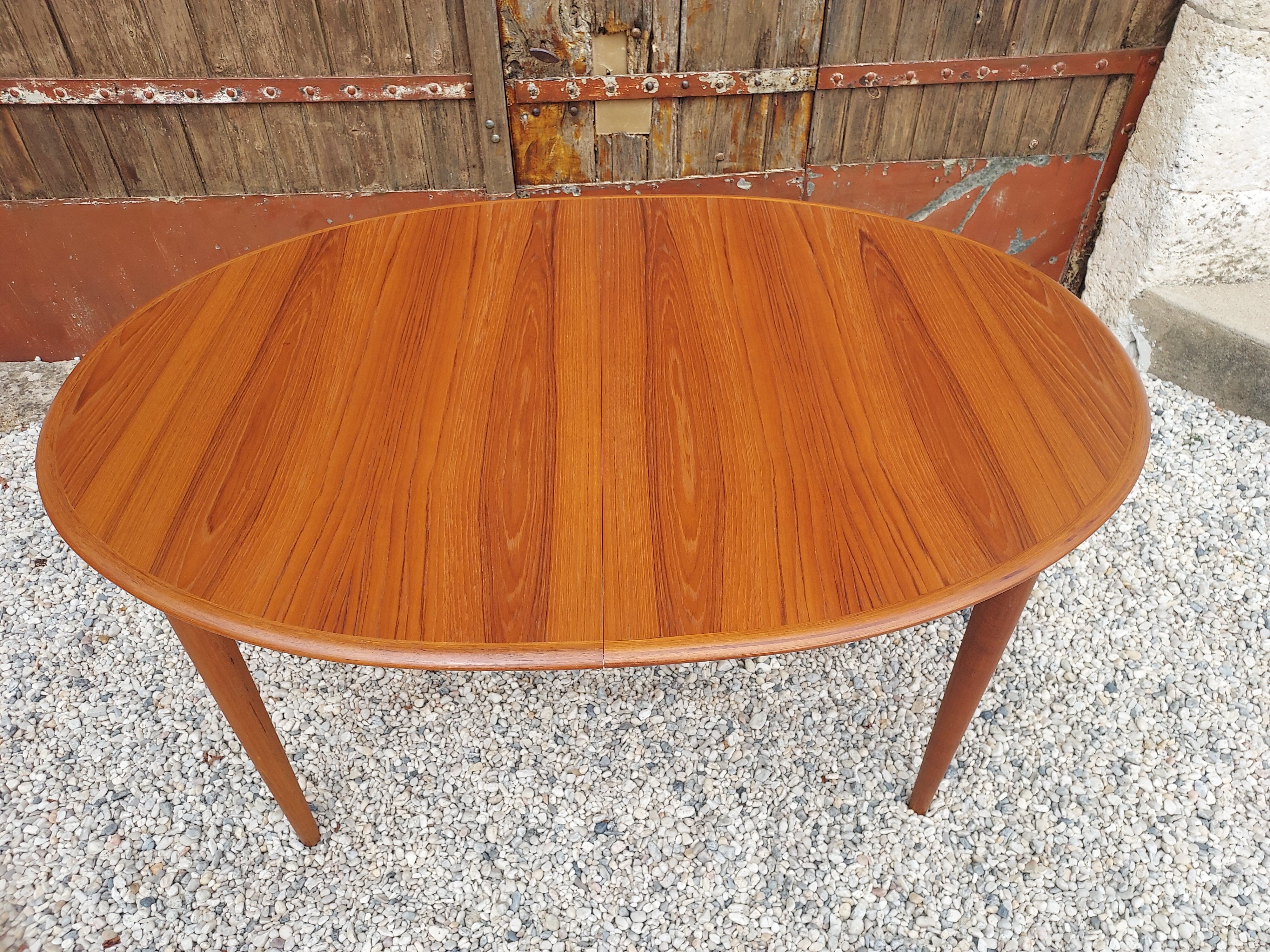 Table en teck danoise