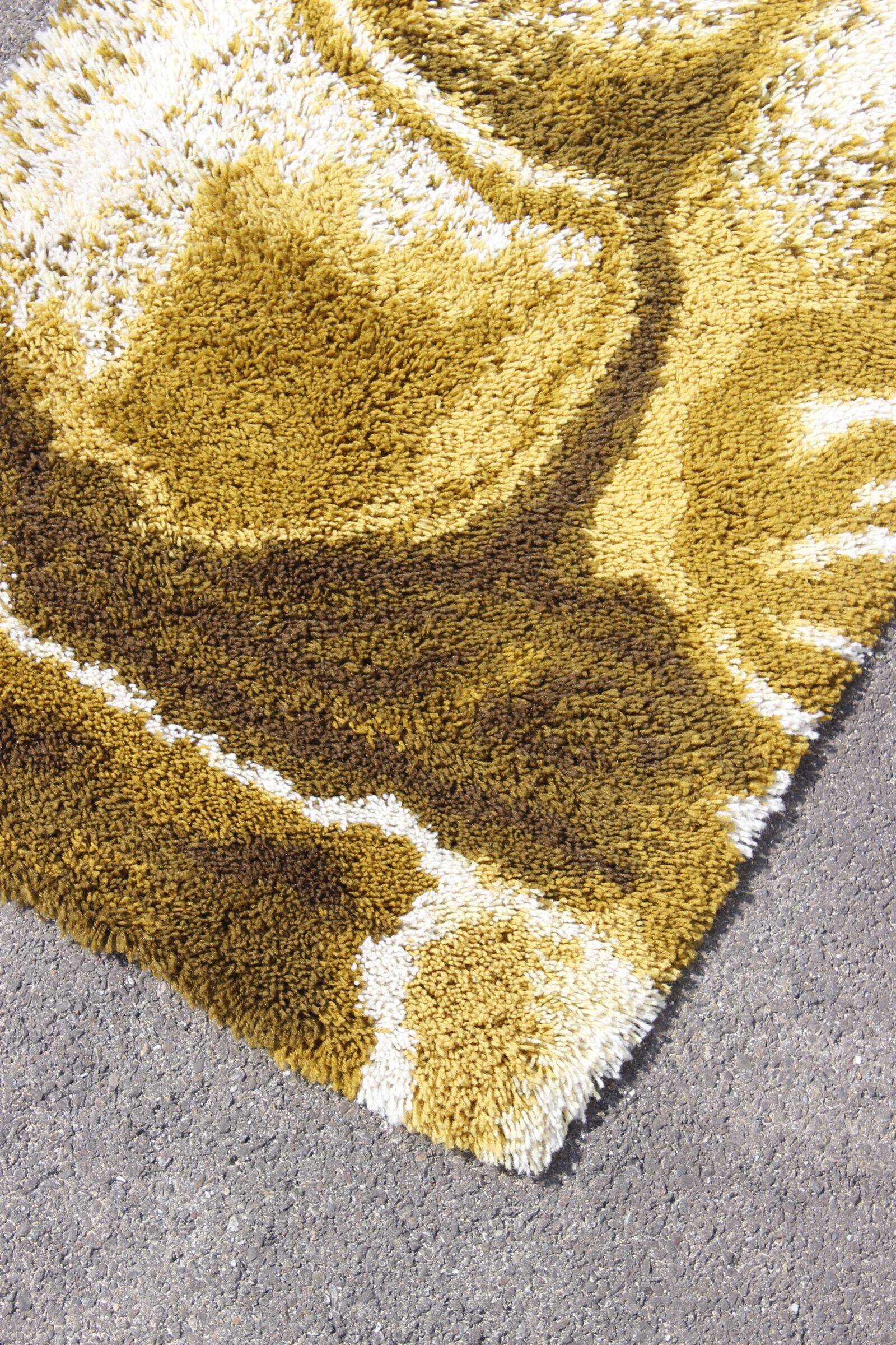 Vintage space age shaggy rug Junghans Germany 1970s