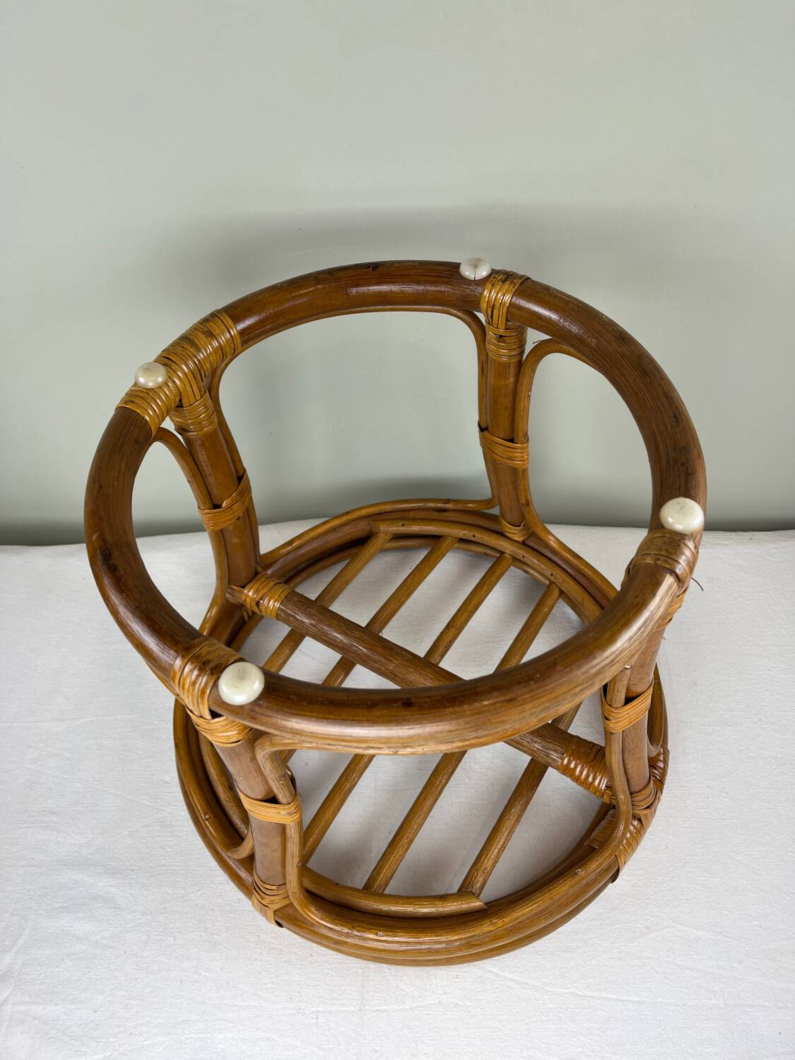 Vintage rattan pouf