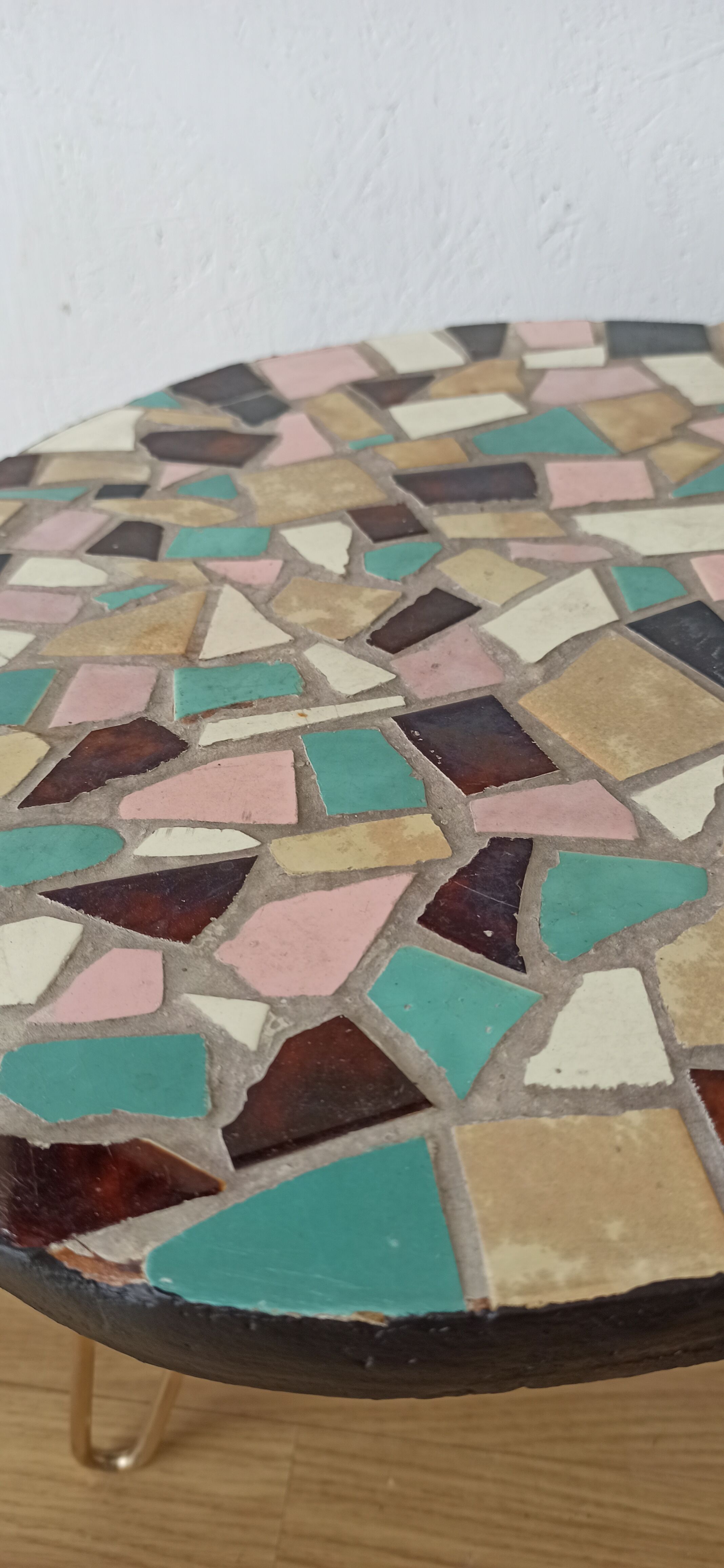 Unusual coffee table on three legs