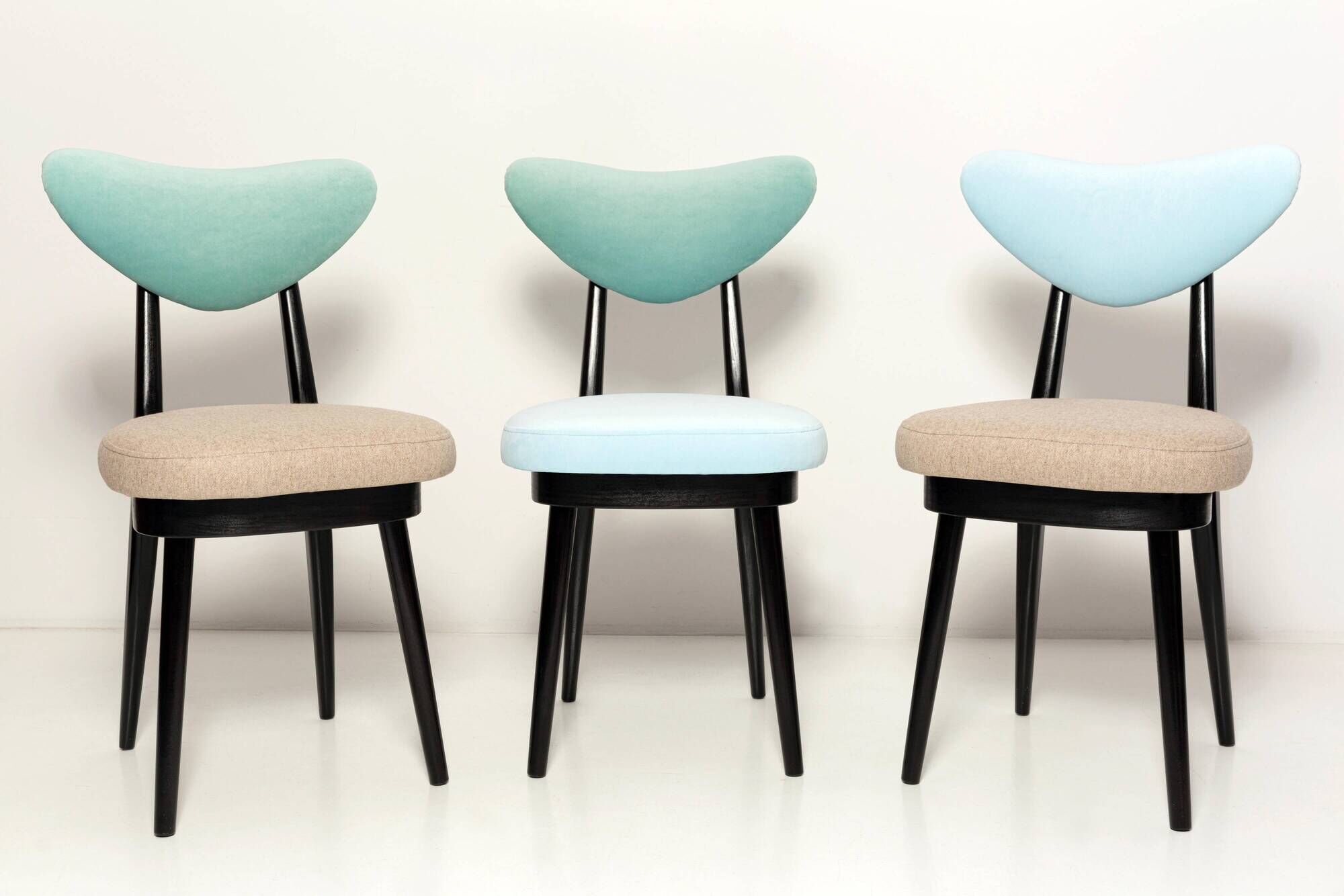 Mid-century heart-shaped chair in mixed beige and blue wool, Europe, 1960s.