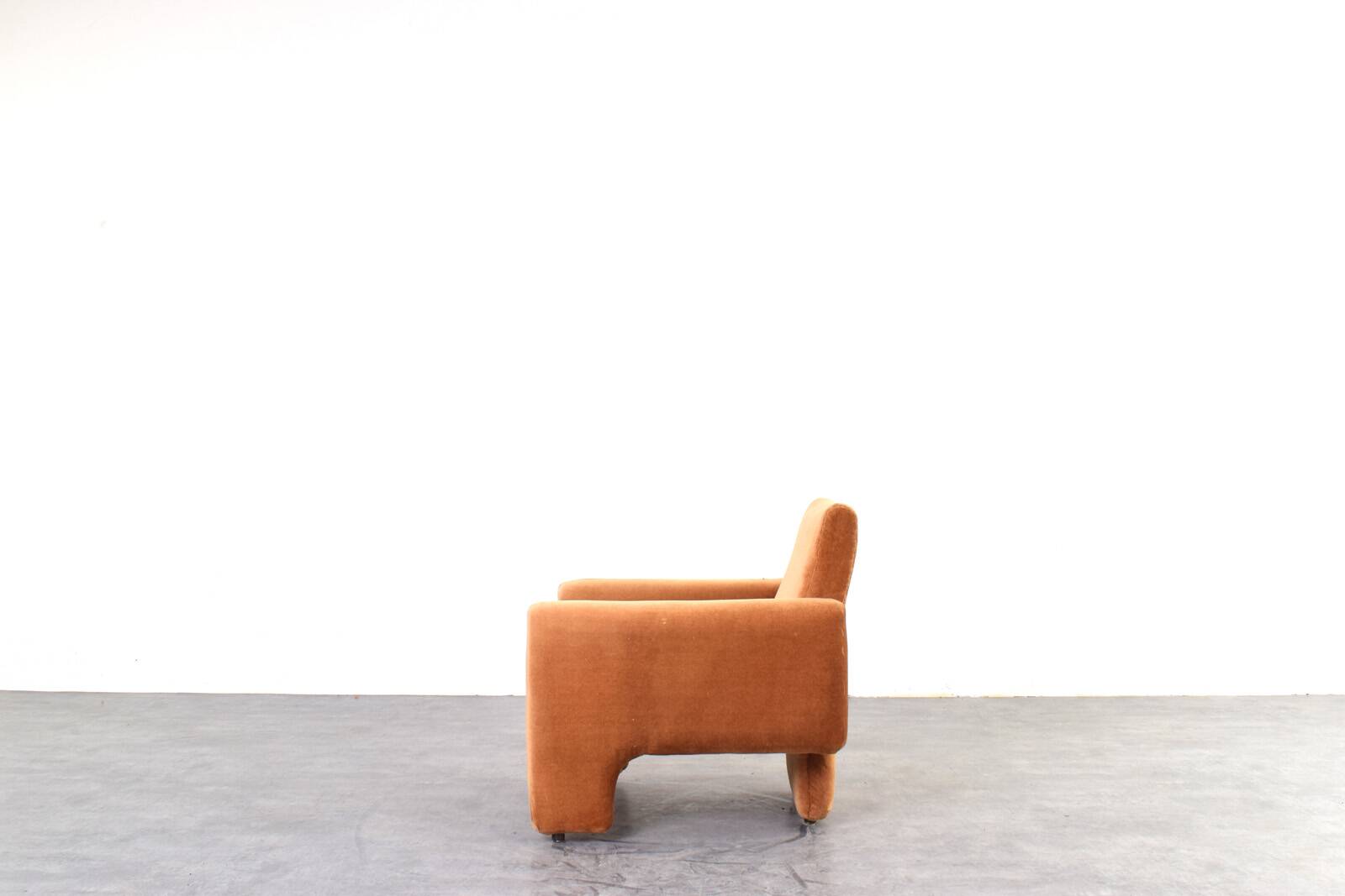 Vintage Italian Lounge Chair in Copper Velvet, 1970s.