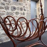 Antique Thonet cradle 1900 – bent wood – authentic charm