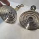 Paire de bougeoirs anciens en laiton