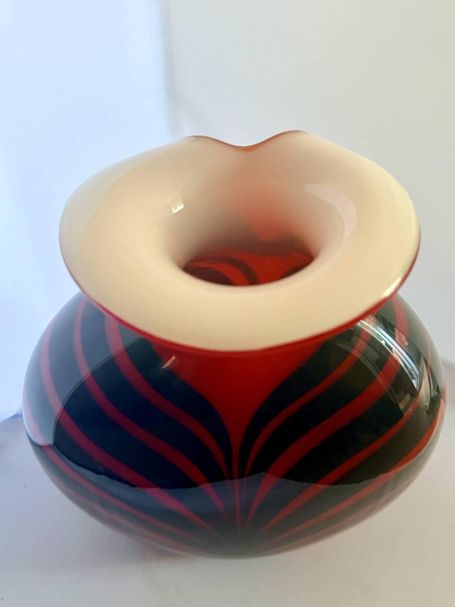 Opaline di Firenze, Murano style Midcentury Modern Vase, 1969, Italy