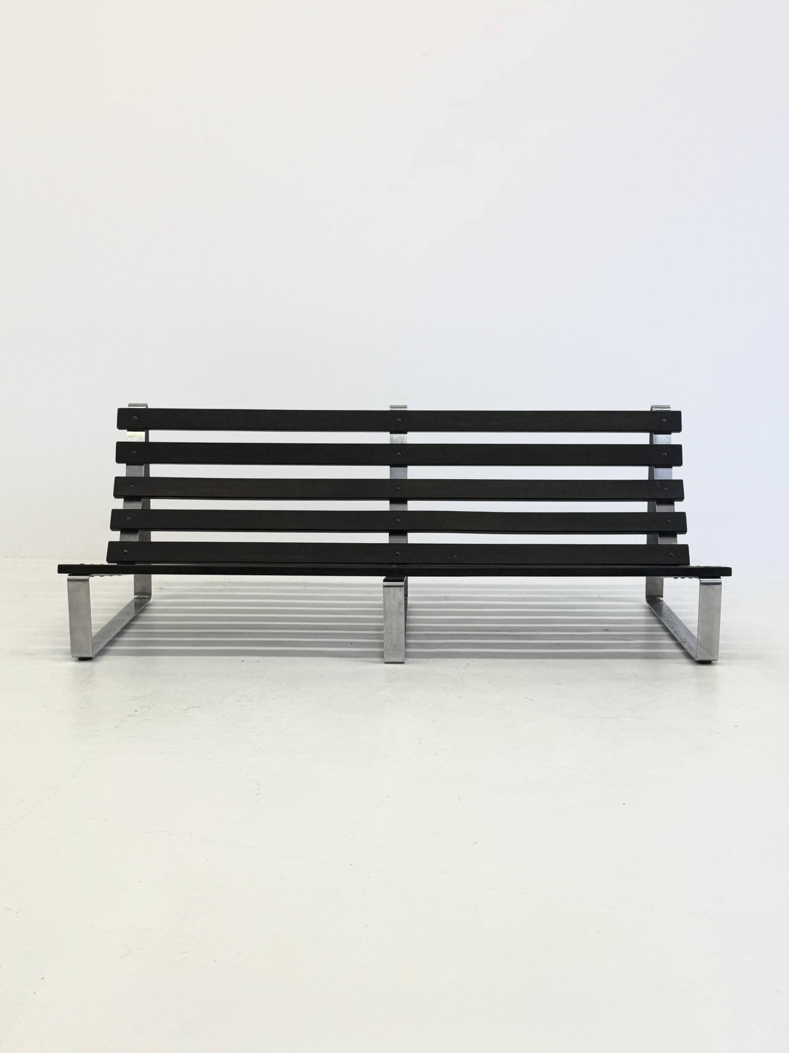 Banc à lattes vintage par Kho Liang Ie pour Artifort