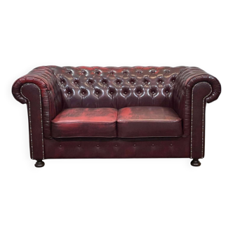 Canapé Chesterfield rouge 2 places des années 1980