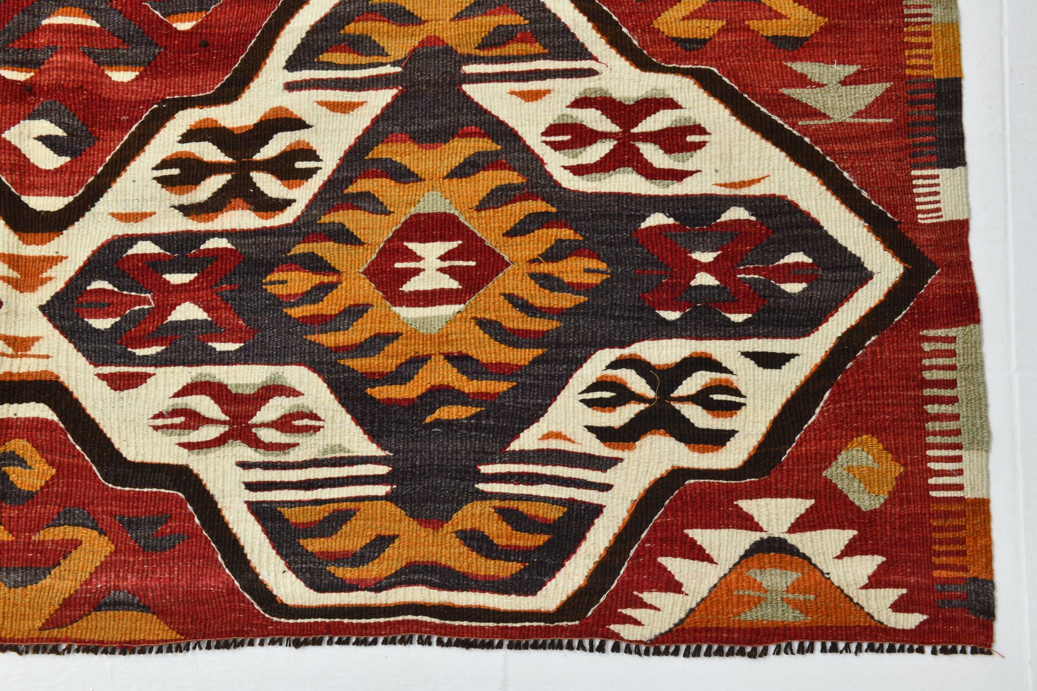 5x9 Faded Red Bohemian Kilim Rug, Wool Handknotted Rug, 148x259