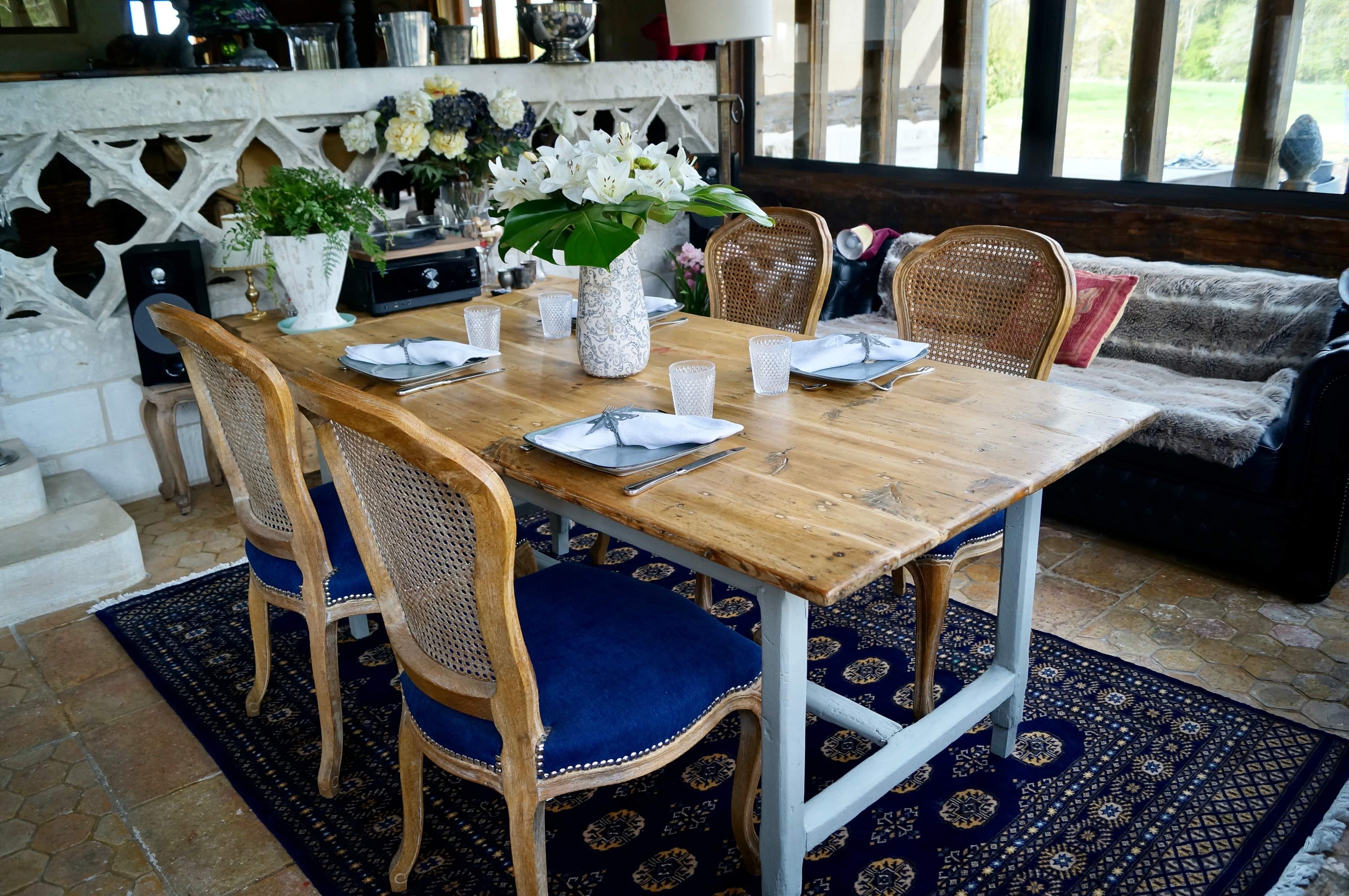 Farmhouse table