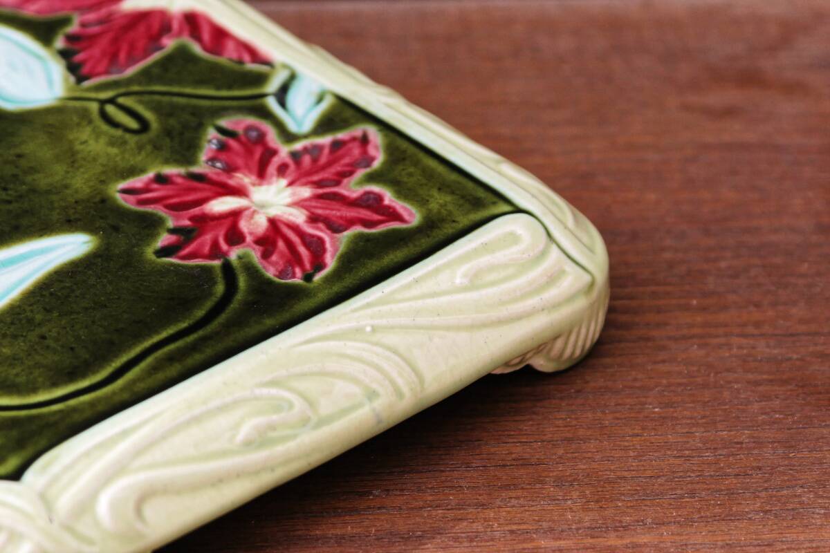 Slush trivet, art nouveau