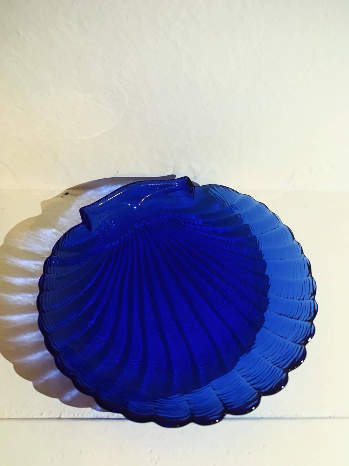 Vintage shell catchall