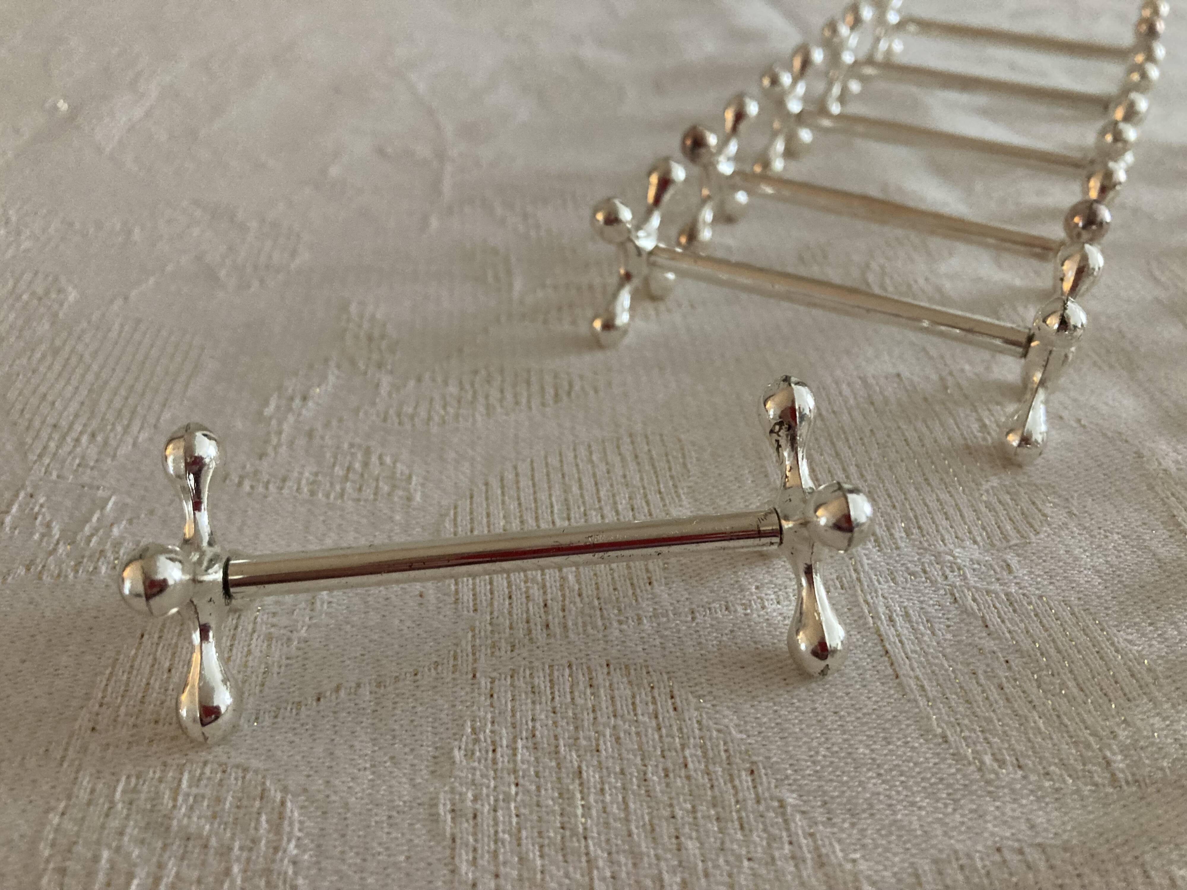 12 knife holders with metal bead decoration