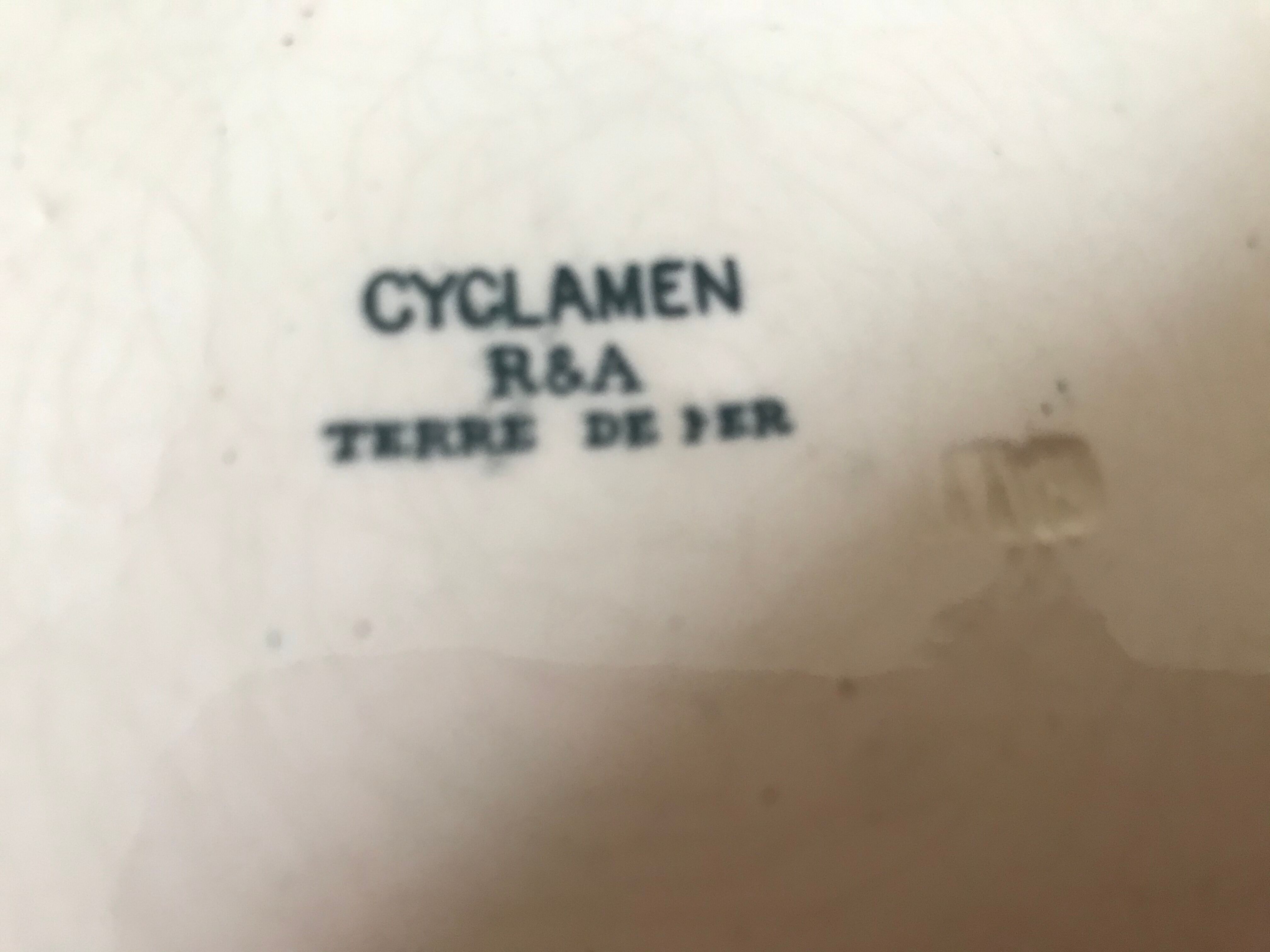 Six hollow plates Iron Earth