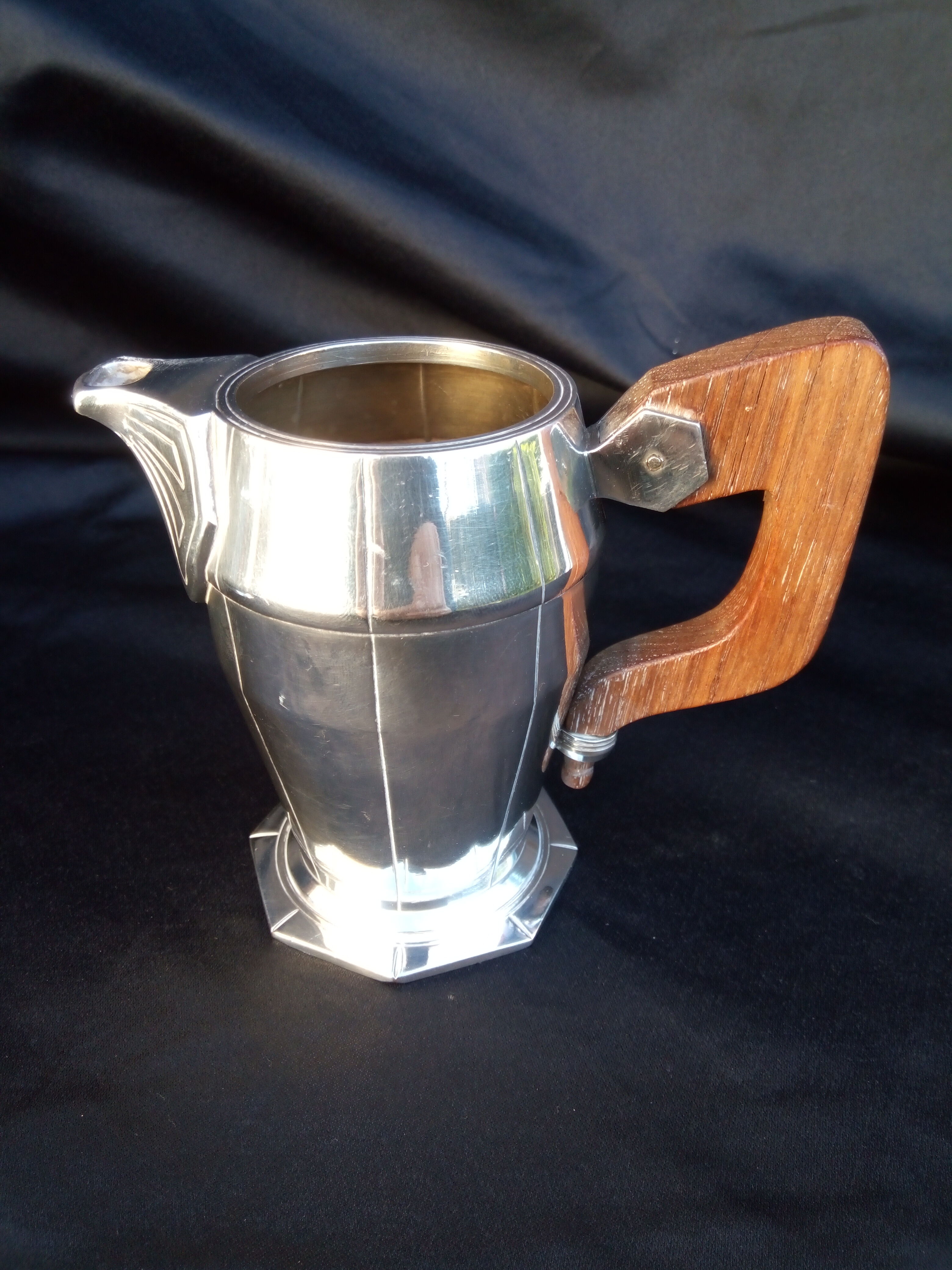 Coffee service, art tea in art deco silver metal