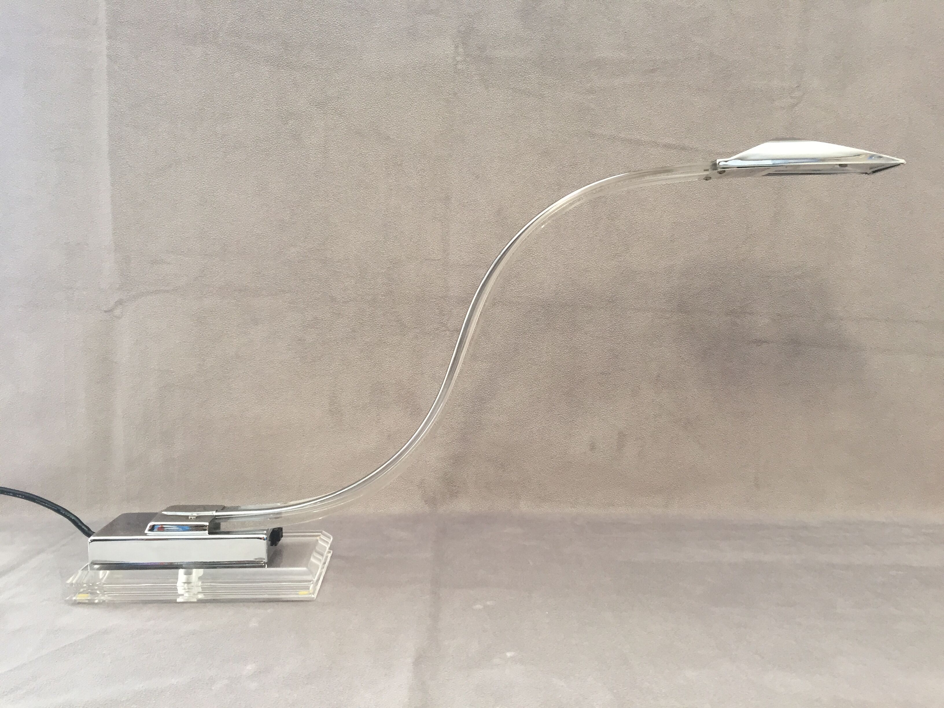 Cobra desk lamp in lucite and chromed metal  italy 80s
