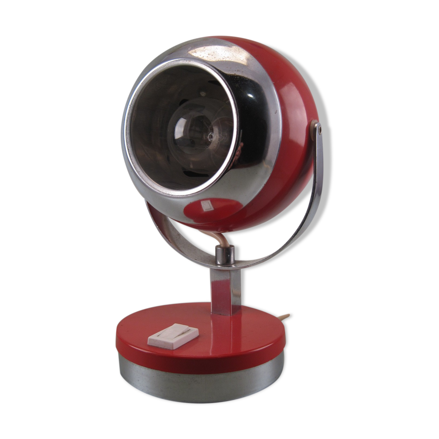 Seventies Space Age Eyeball table lamp in red and chrome laqué metal