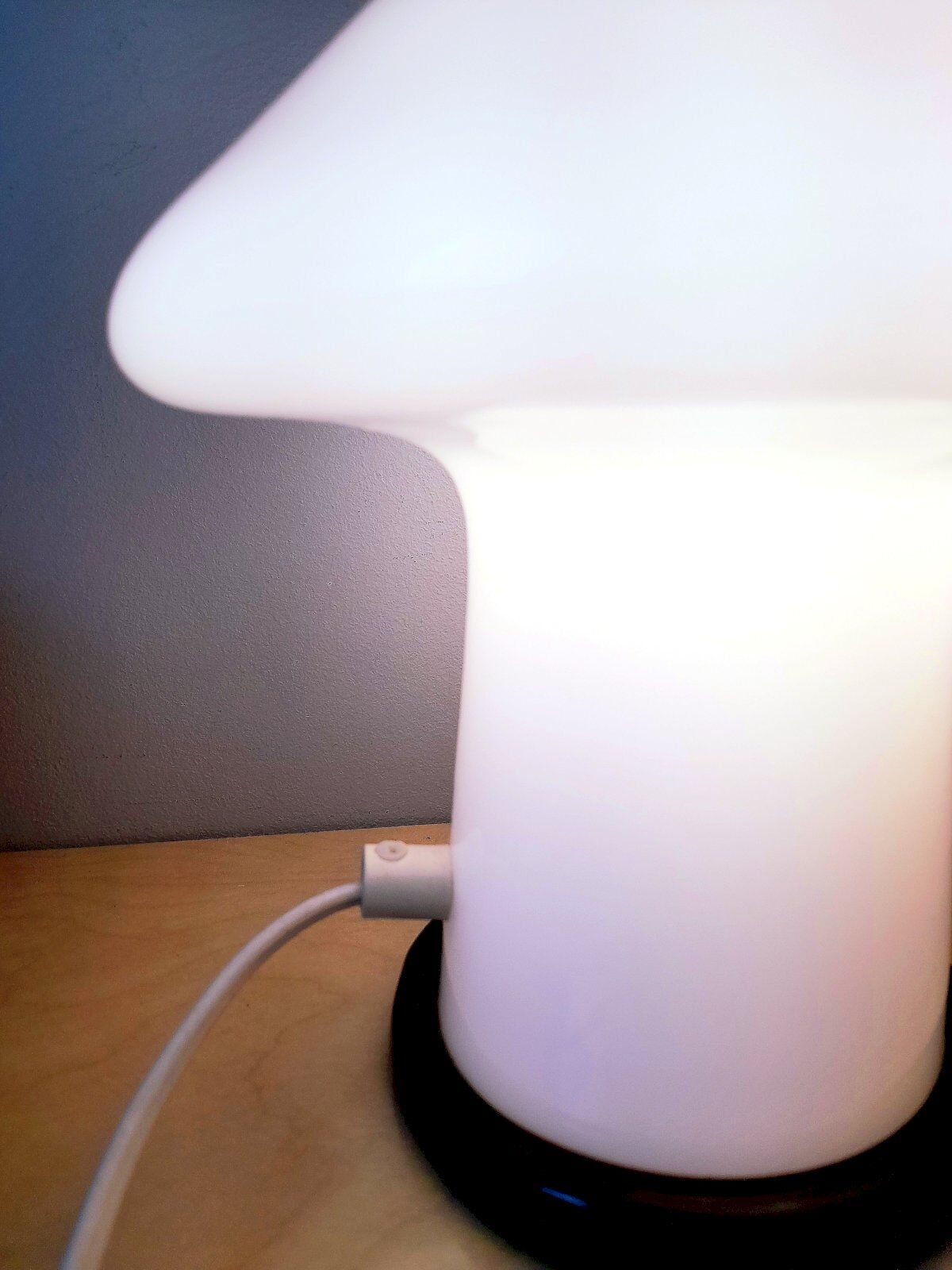 Vintage white Murano blown glass mushroom lamp