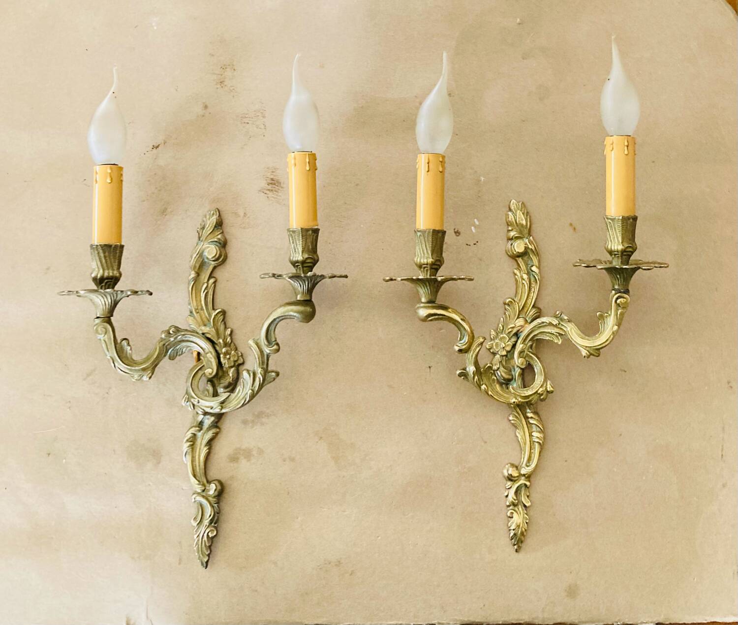 Louis XV style wall sconces in gilt bronze with undulating arms