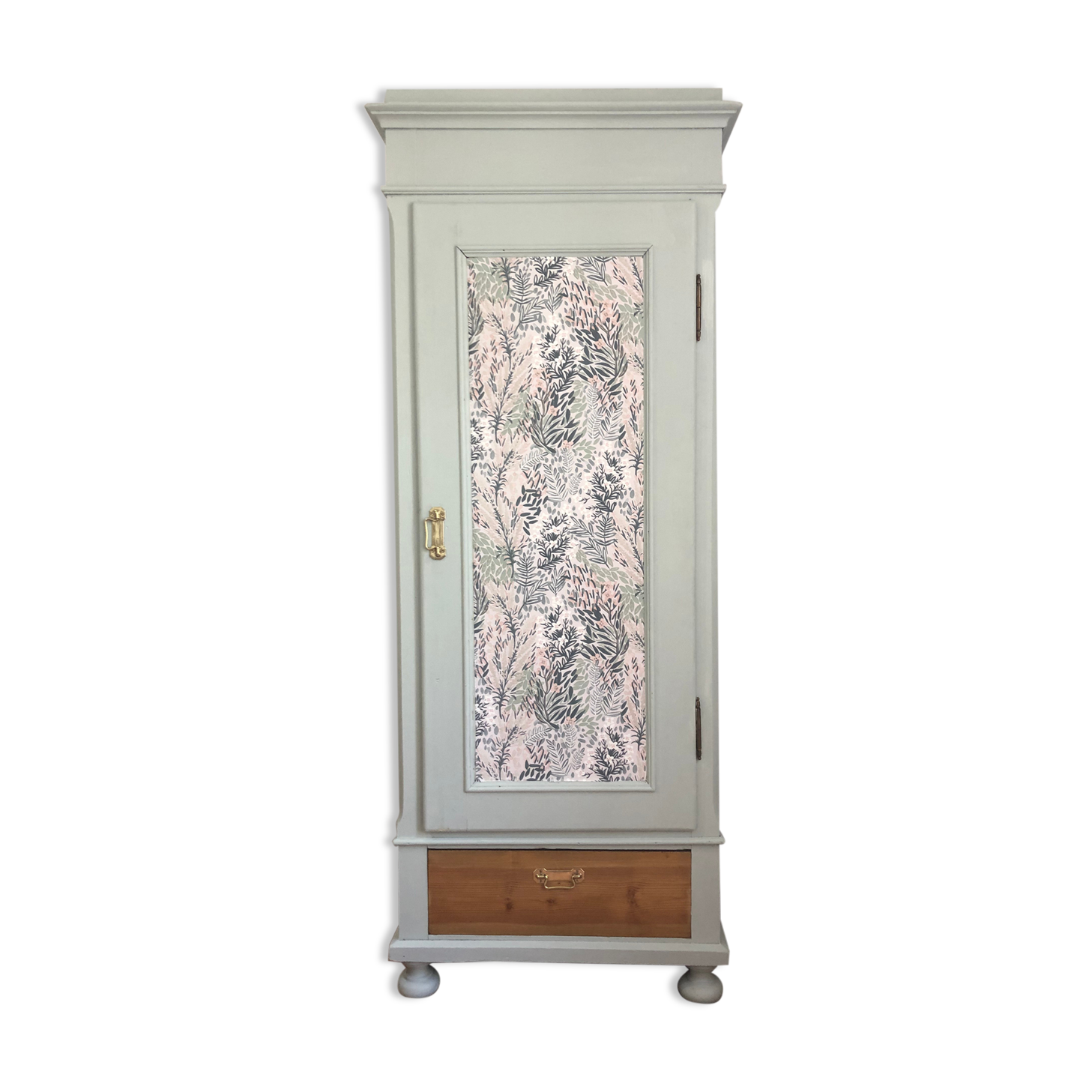 Bonnetiere en pin, armoire