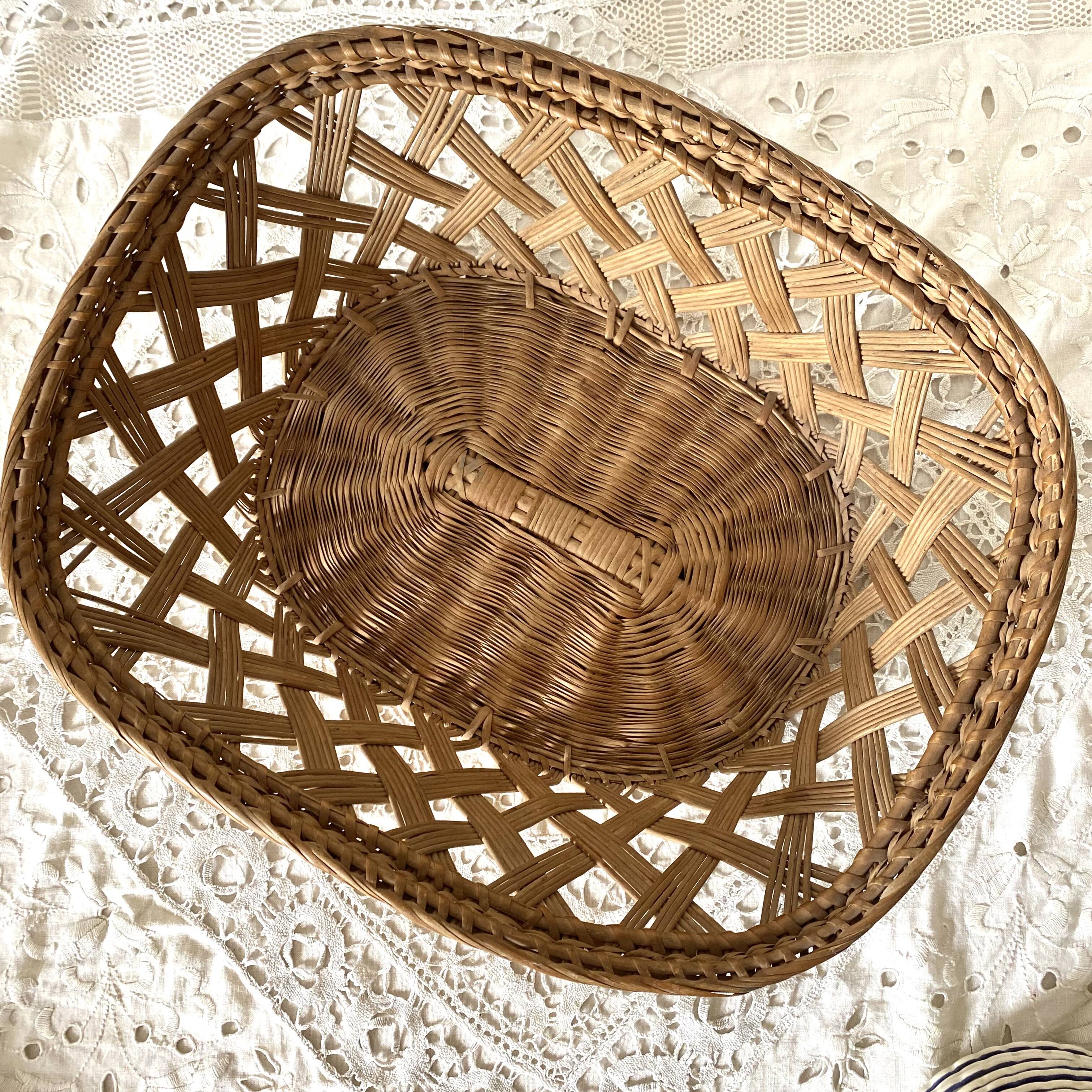 Wicker basket, fruit bowl