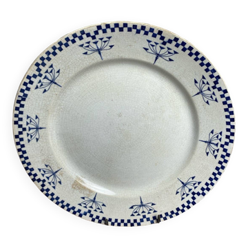 Plat rond en terre de fer Creil et Montereau