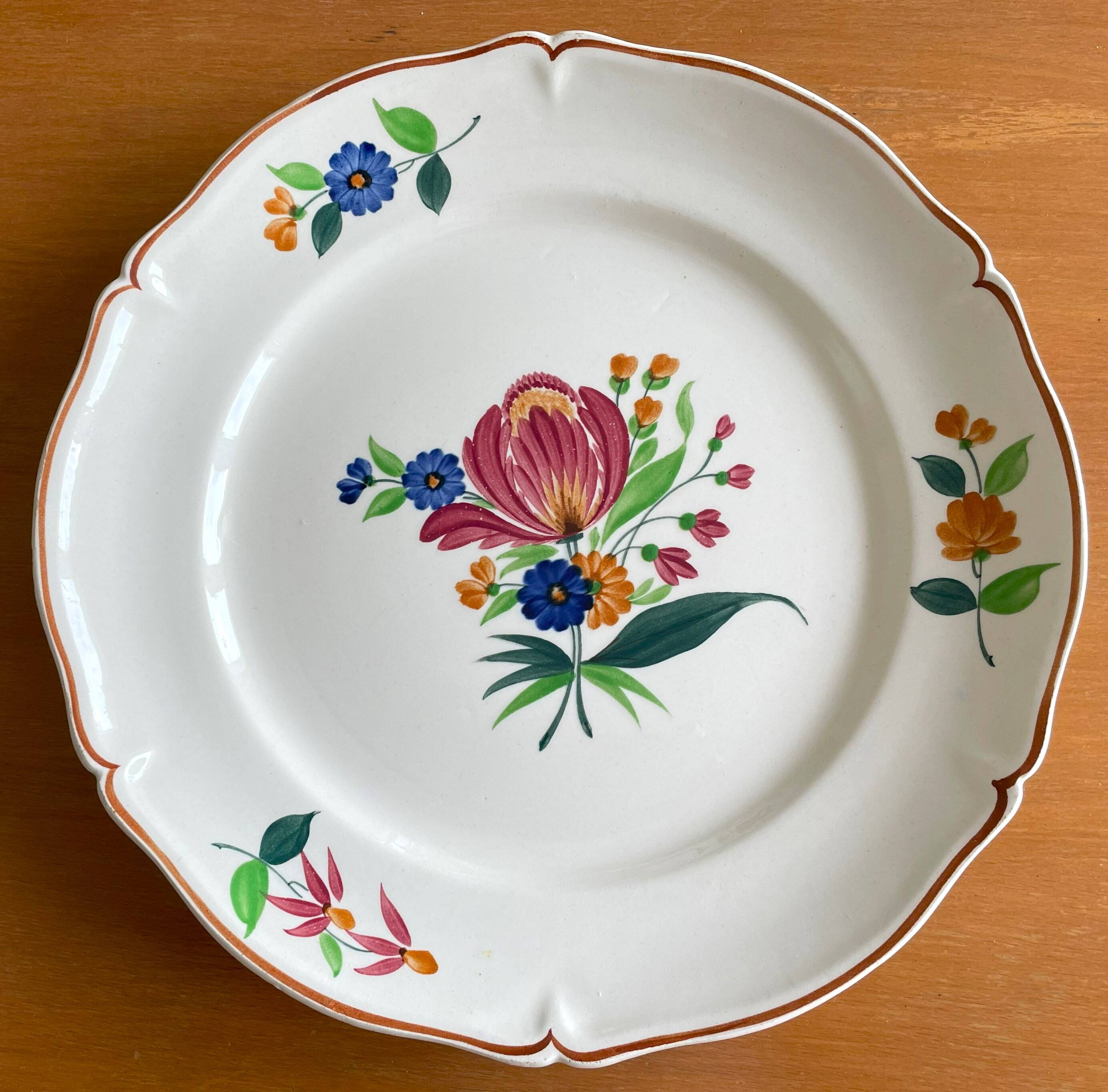 Antique earthenware serving dish from Saint-Amand (North)