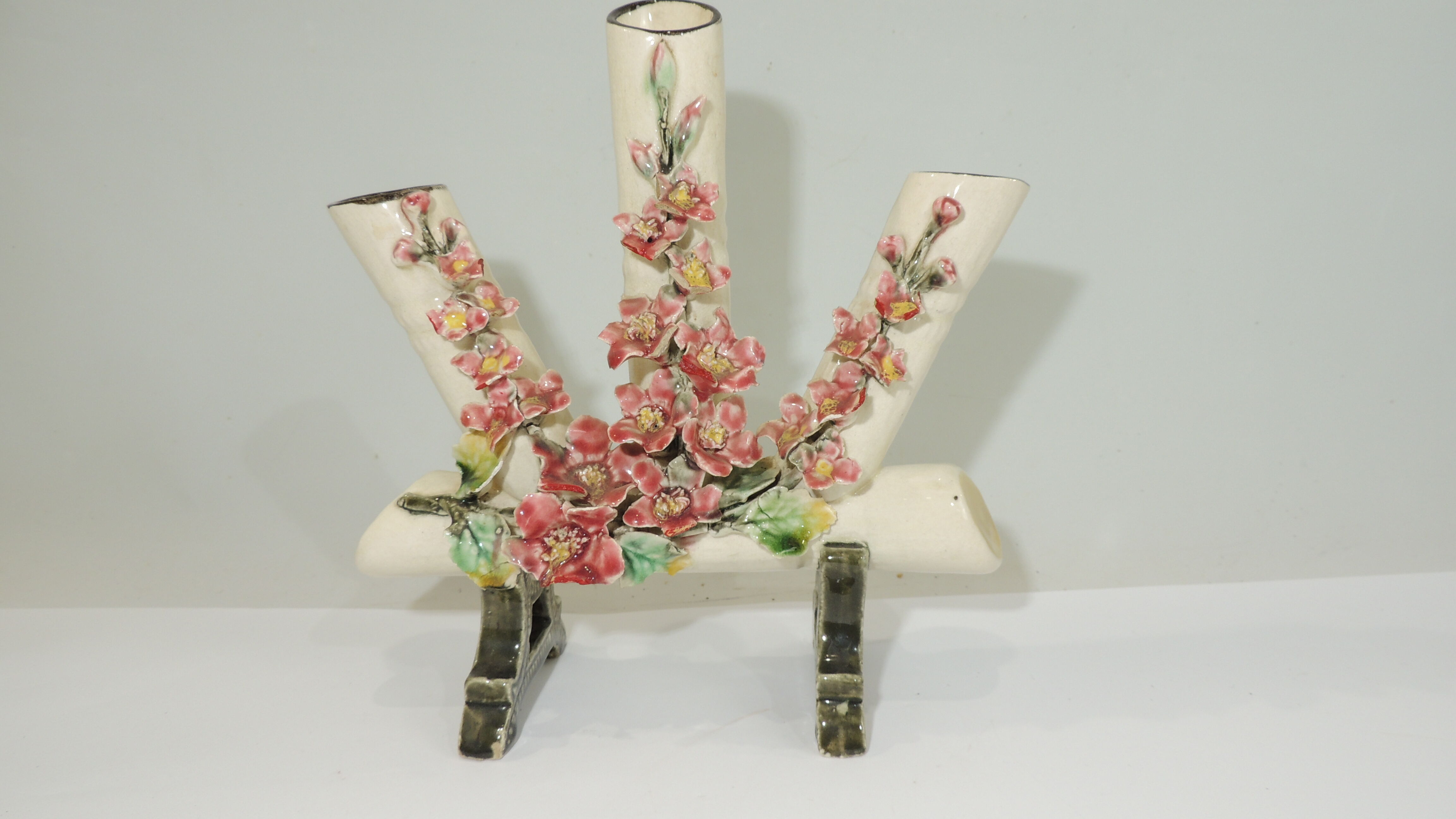 Old ceramic bouquet maker from the 1930s - Vintage Victorian French Majolica