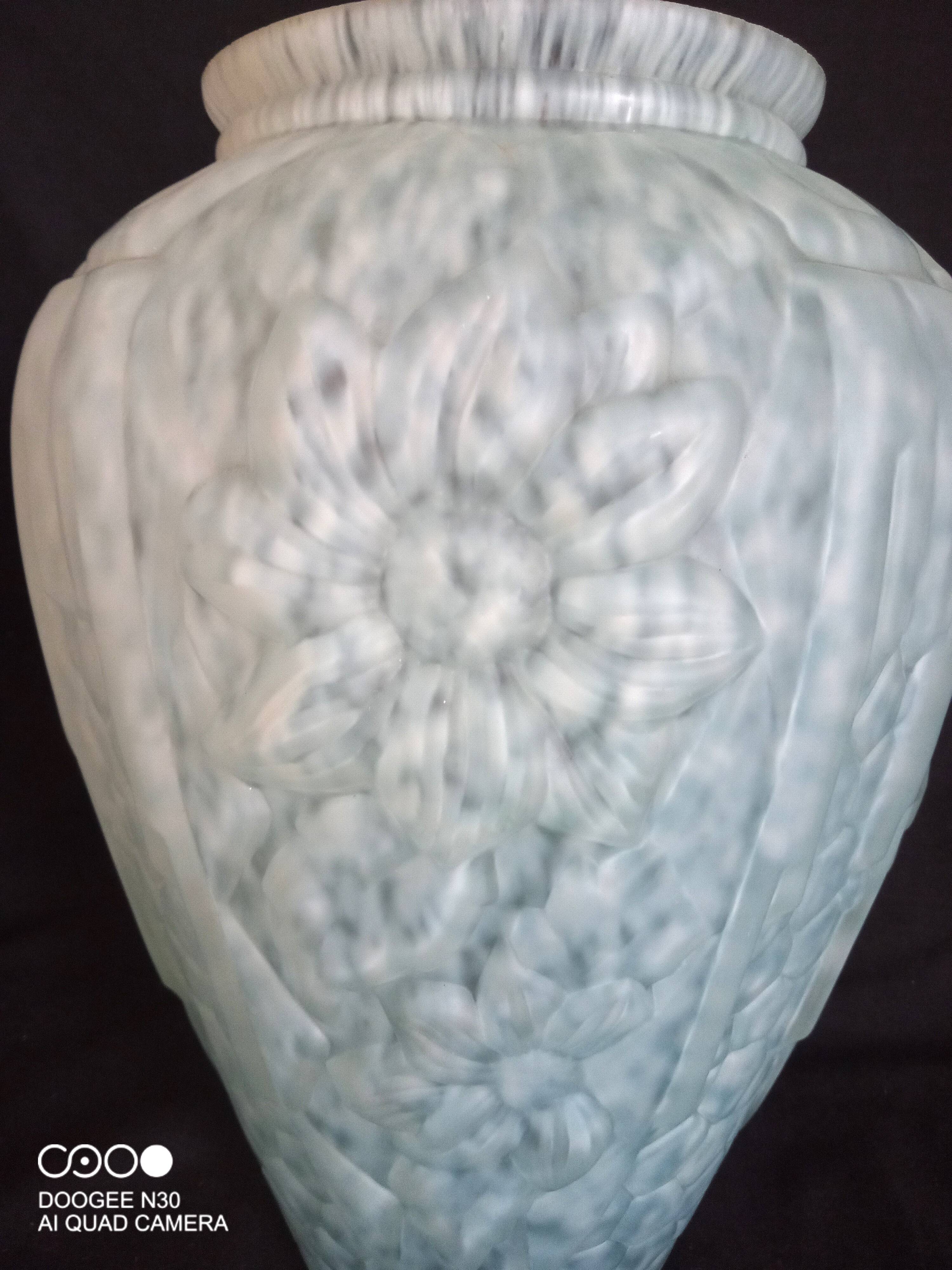 Art Deco vase in pressed molded glass paste, speckled blue color, h - 29