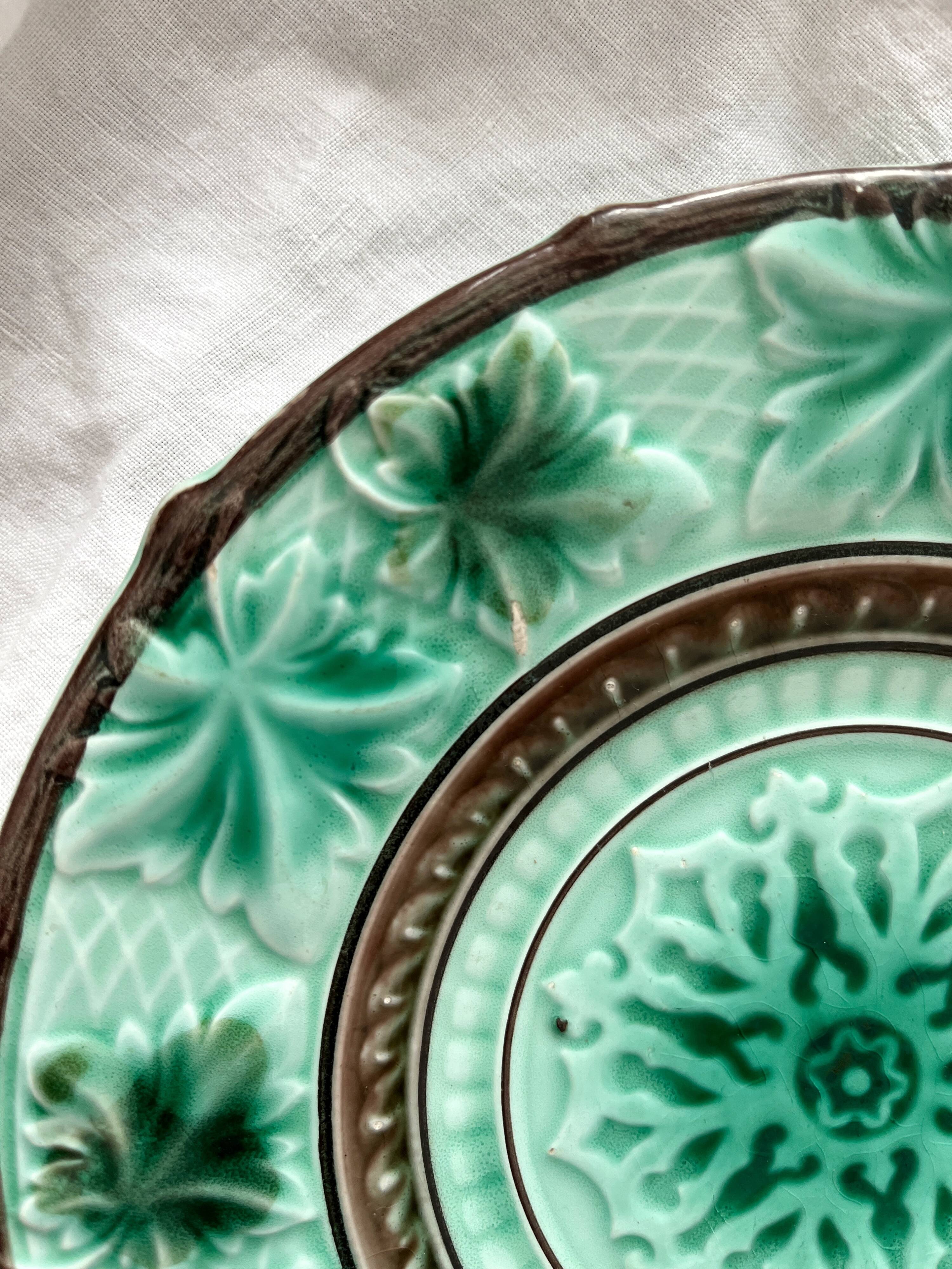 Antique Schramberg Villeroy & Boch earthenware plate, late 19th century