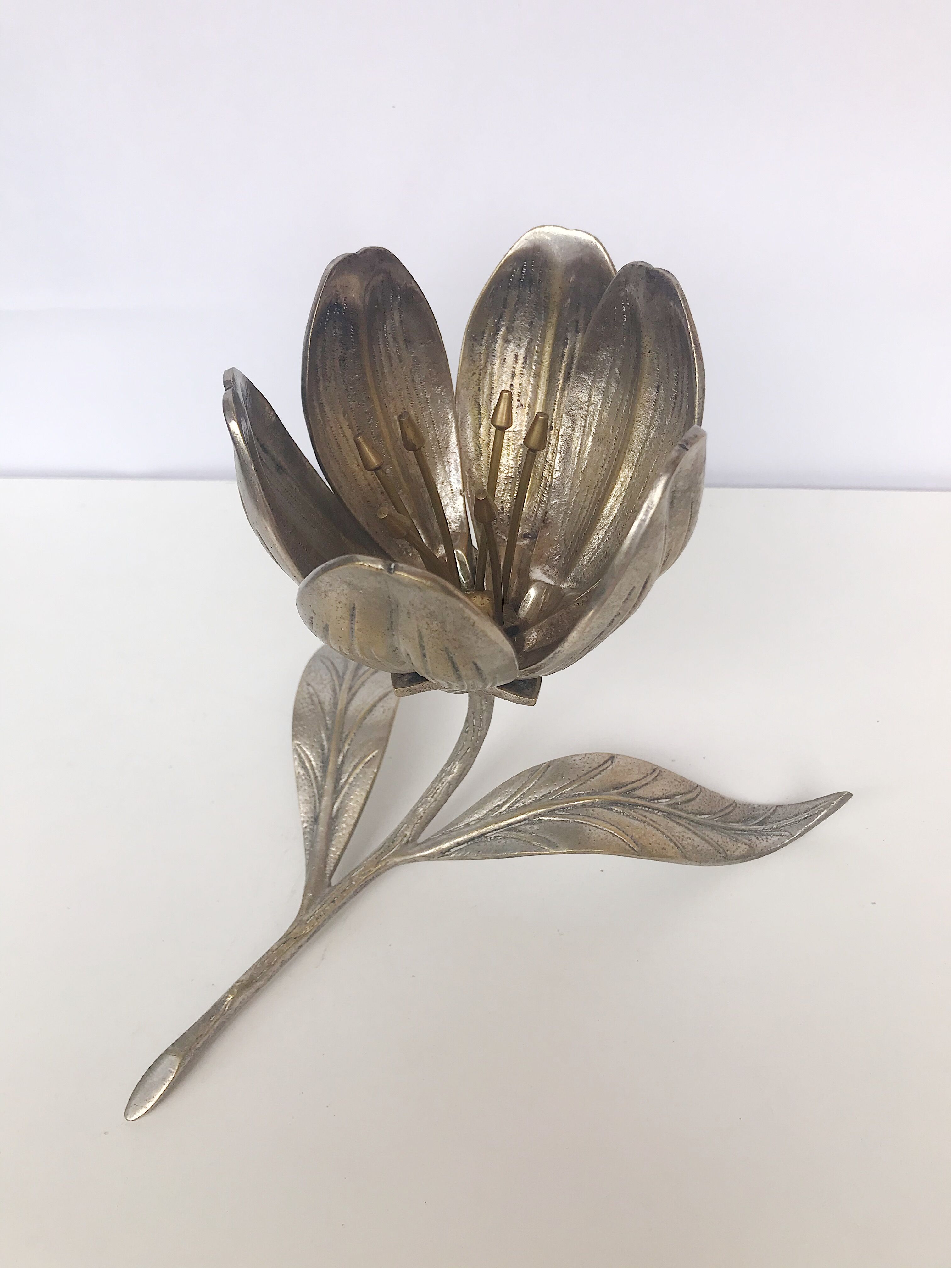 Flower brass chrome ashtray and aperitif peaks