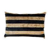 Cushion Ikat velvet black cream