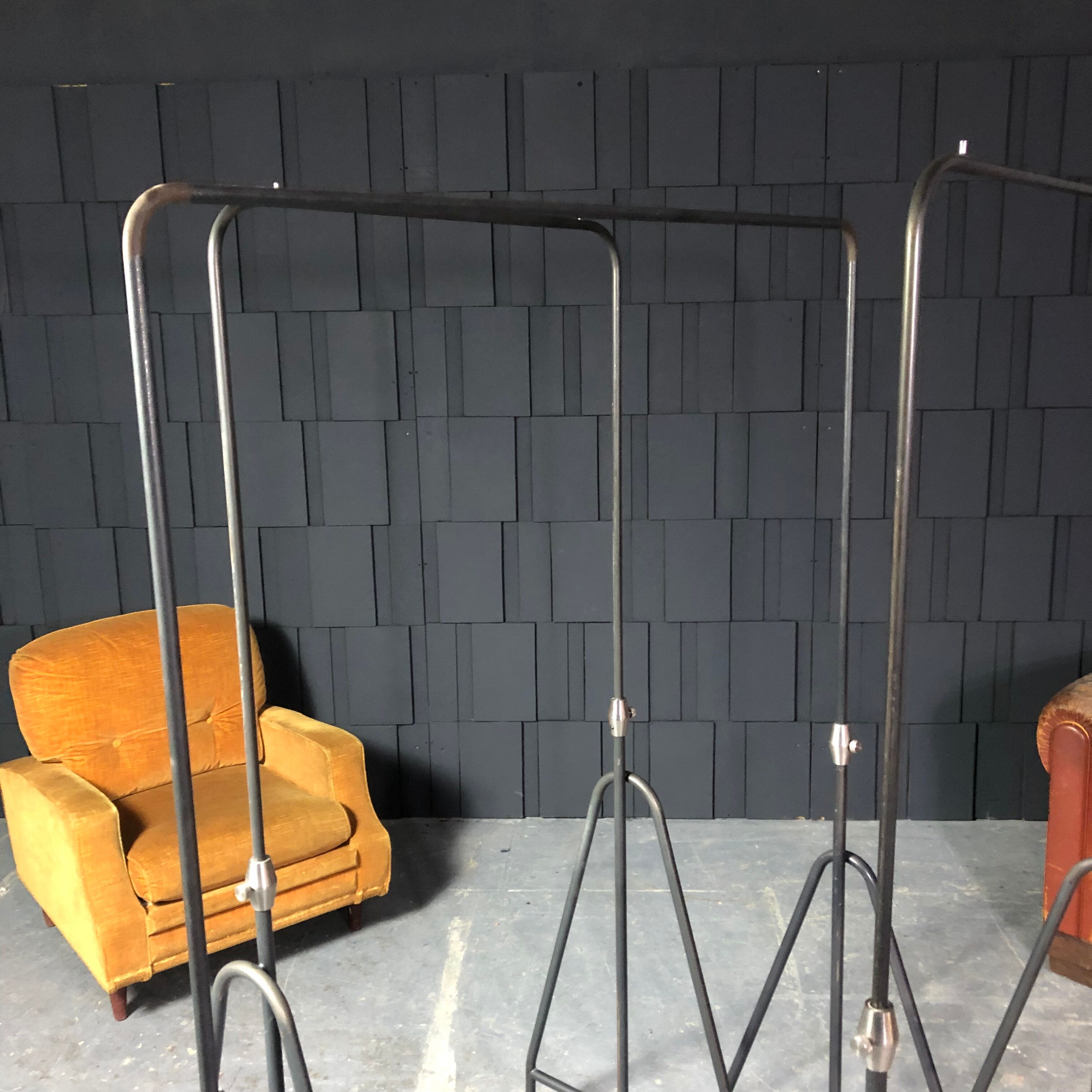 Set of 4 racks with metal clothing
