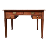 Flat desk