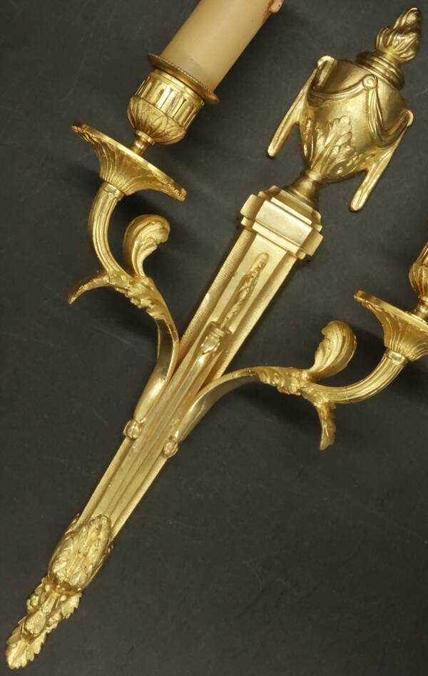 Pair of large Louis XVI style wall lights from the 19th century - gilded bronze