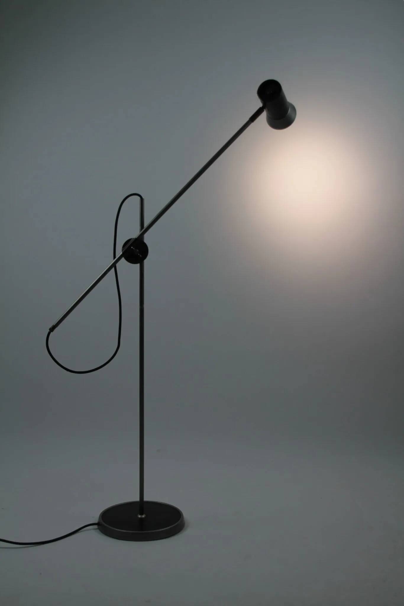 Lampadaire “Kusk” par Sabina Grubbeson pour Konsthantverk Tyringe — Suède, années 2000