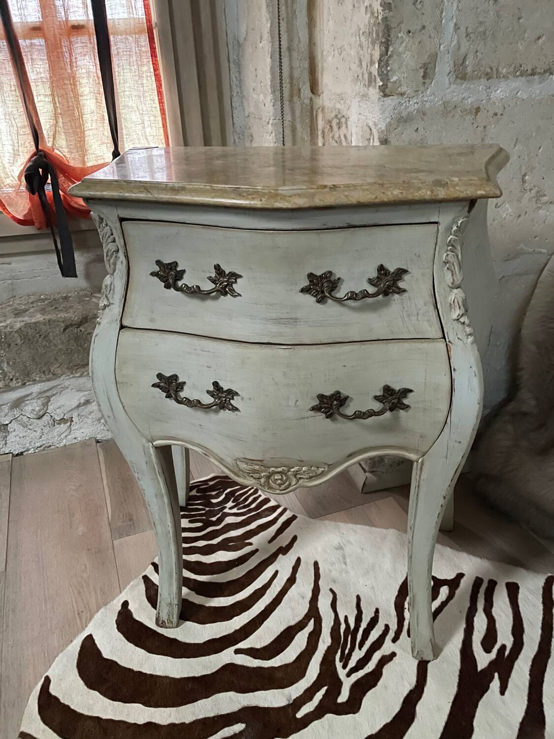 Small Louis XV style chest of drawers