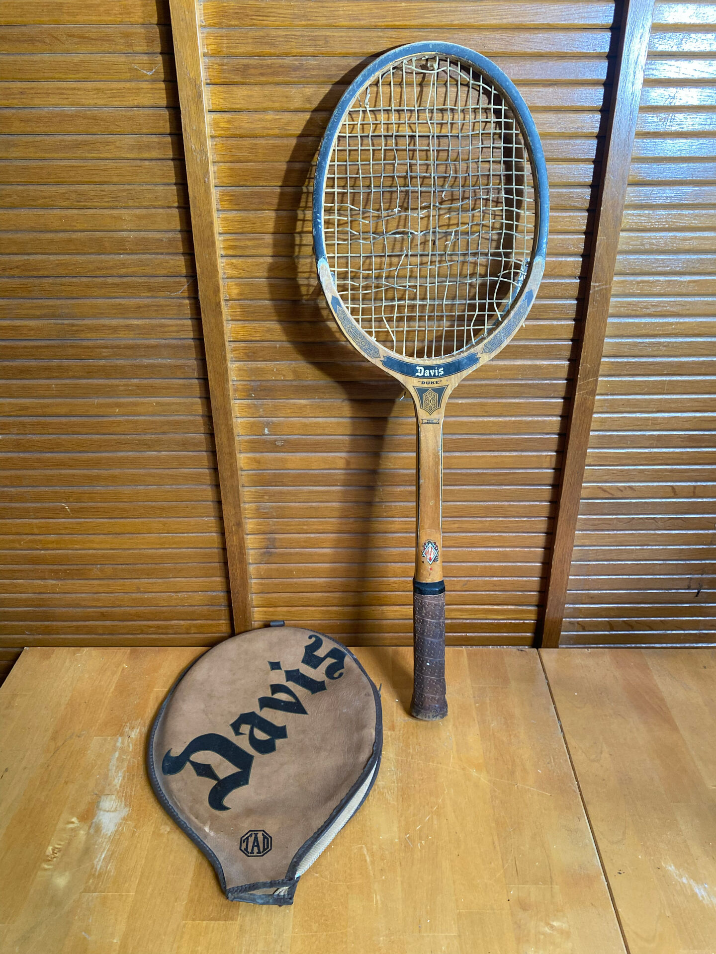 Vintage Tennis Racket DAVIS Duke Wood + Leather Case #E218