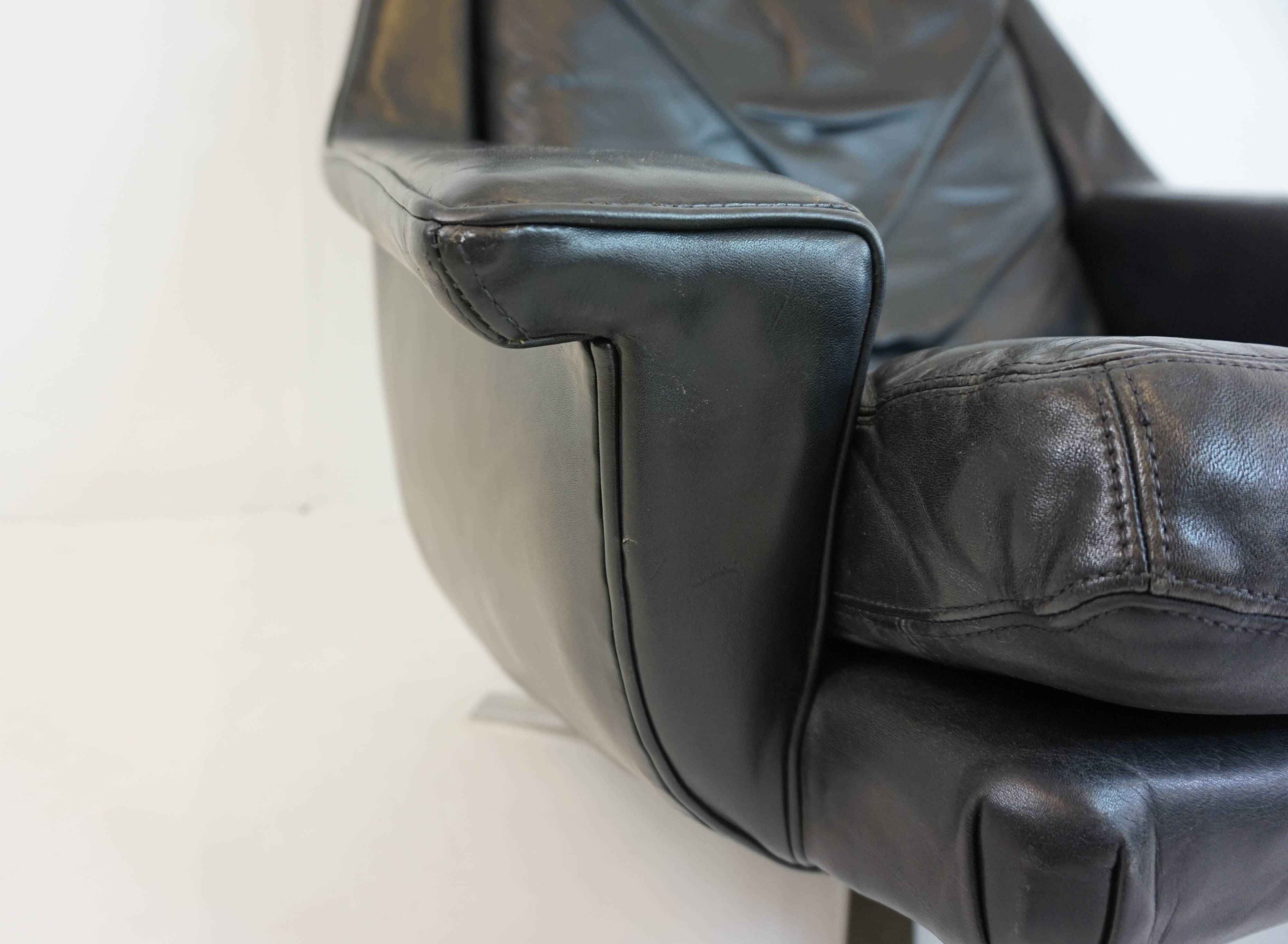 ESA leather chair 802 by Werner Langenfeld