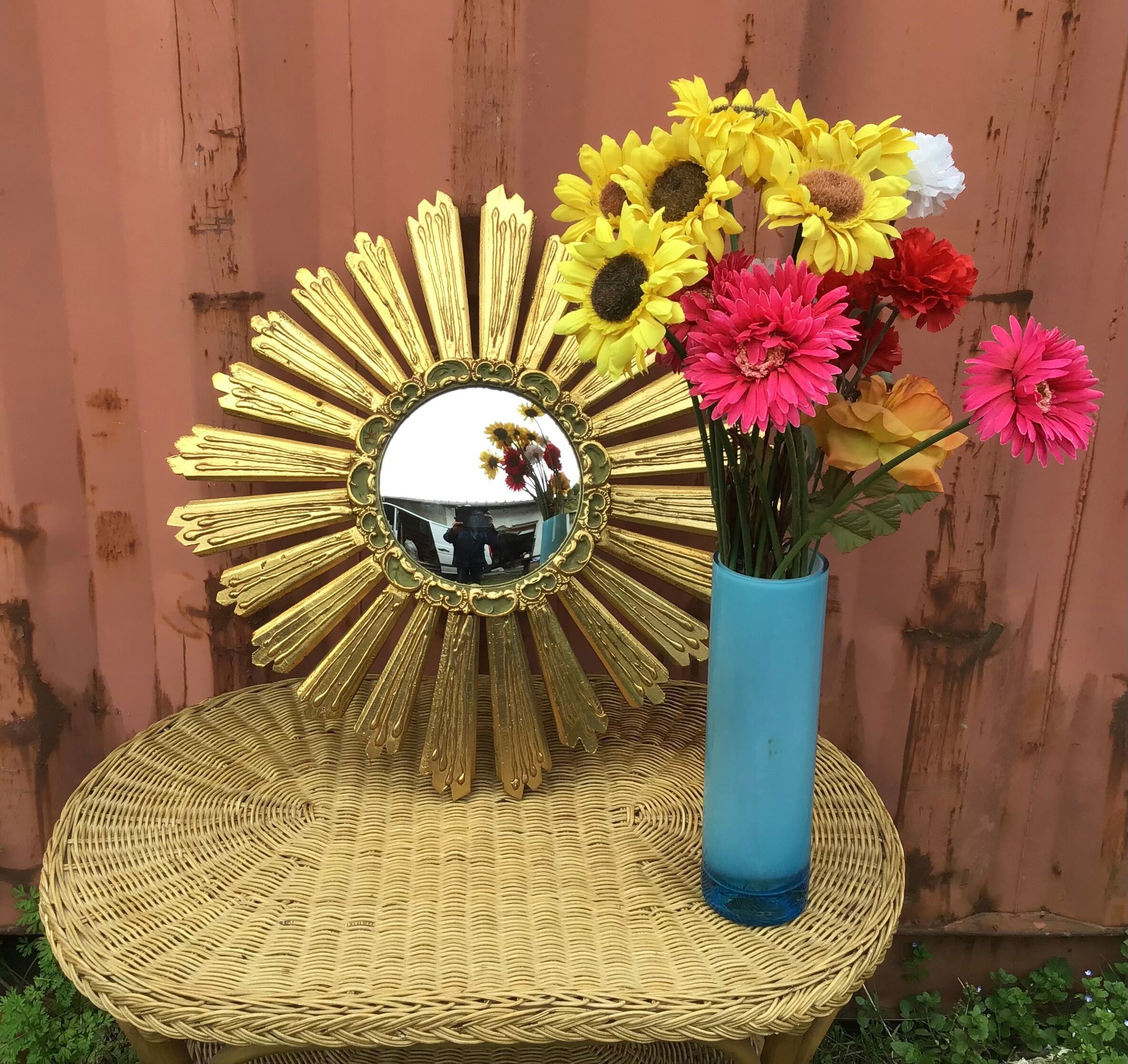 Miroir soleil, œil de sorcière, en bois doré vers 1960-70