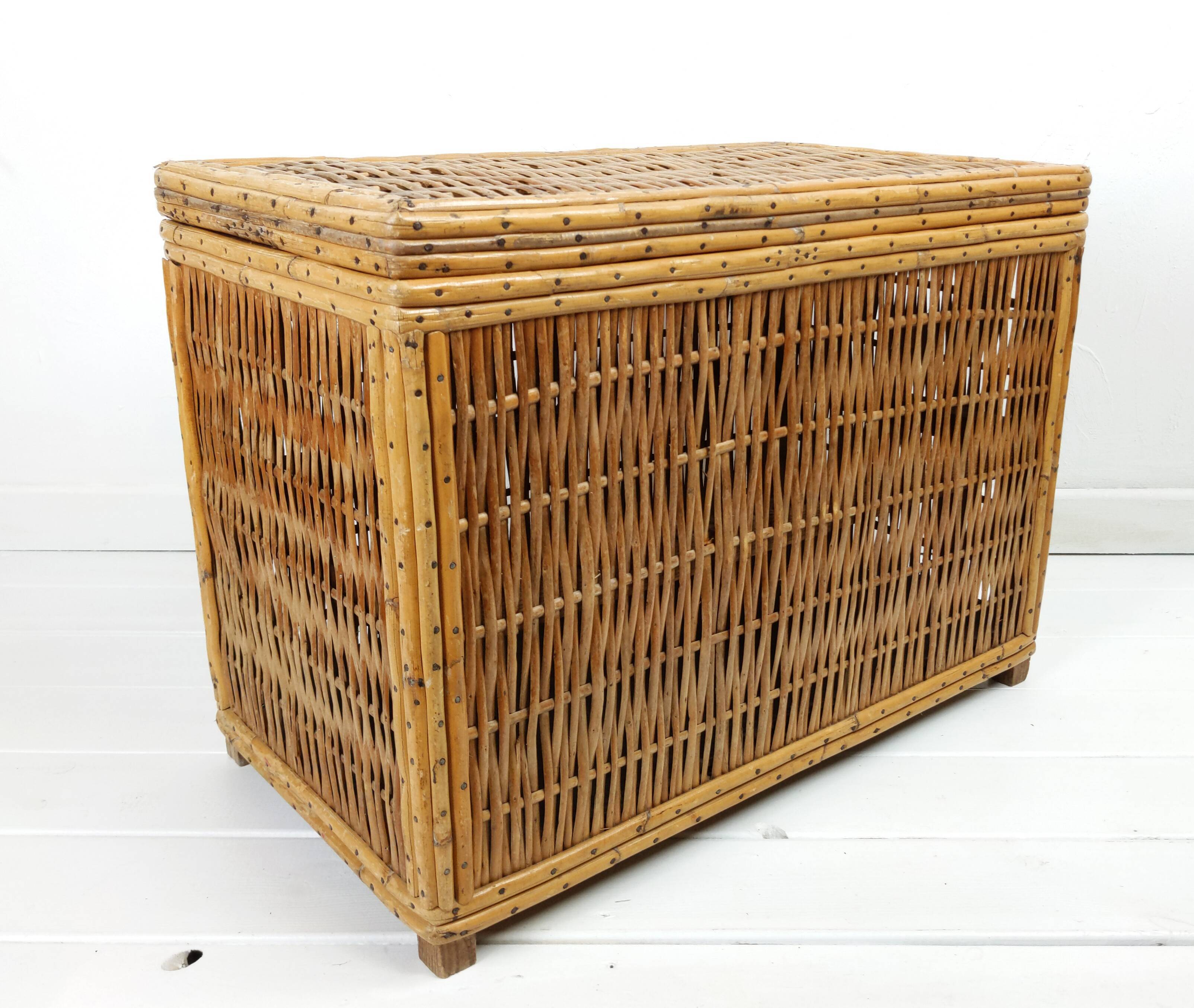 Coffee table or Chest in wicker, bamboo and wood of the 1960s Louis Sognot